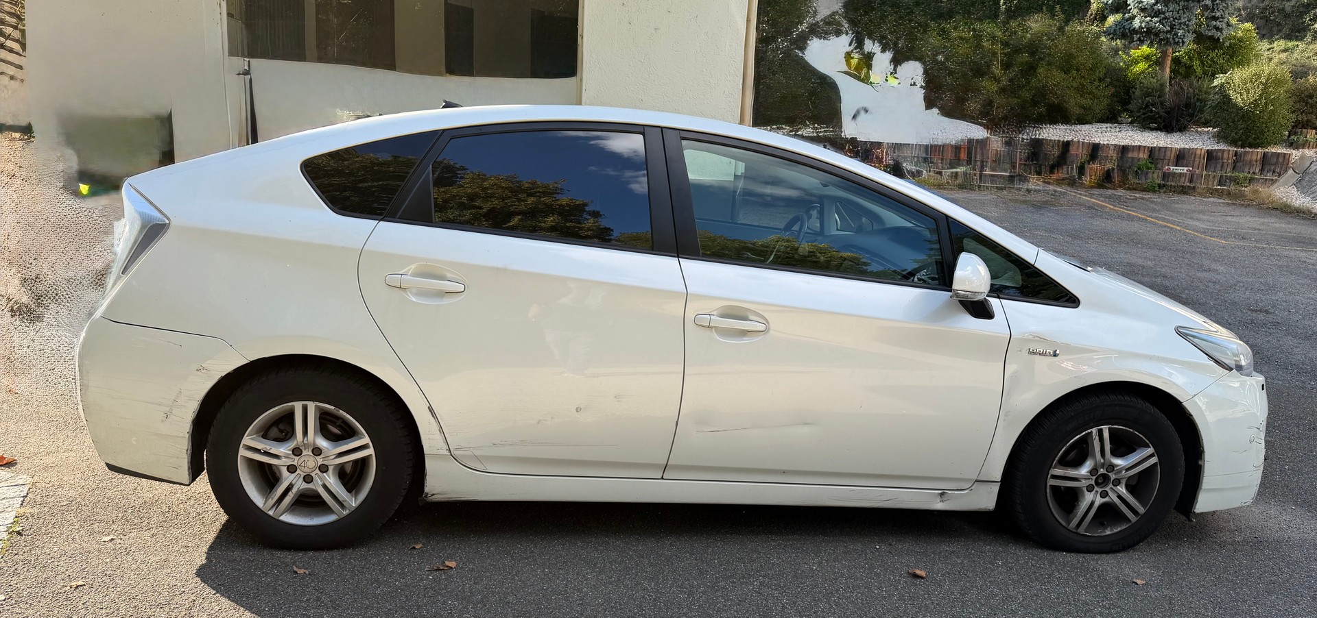 TOYOTA Prius 1.8 16V HSD Luna-image-5