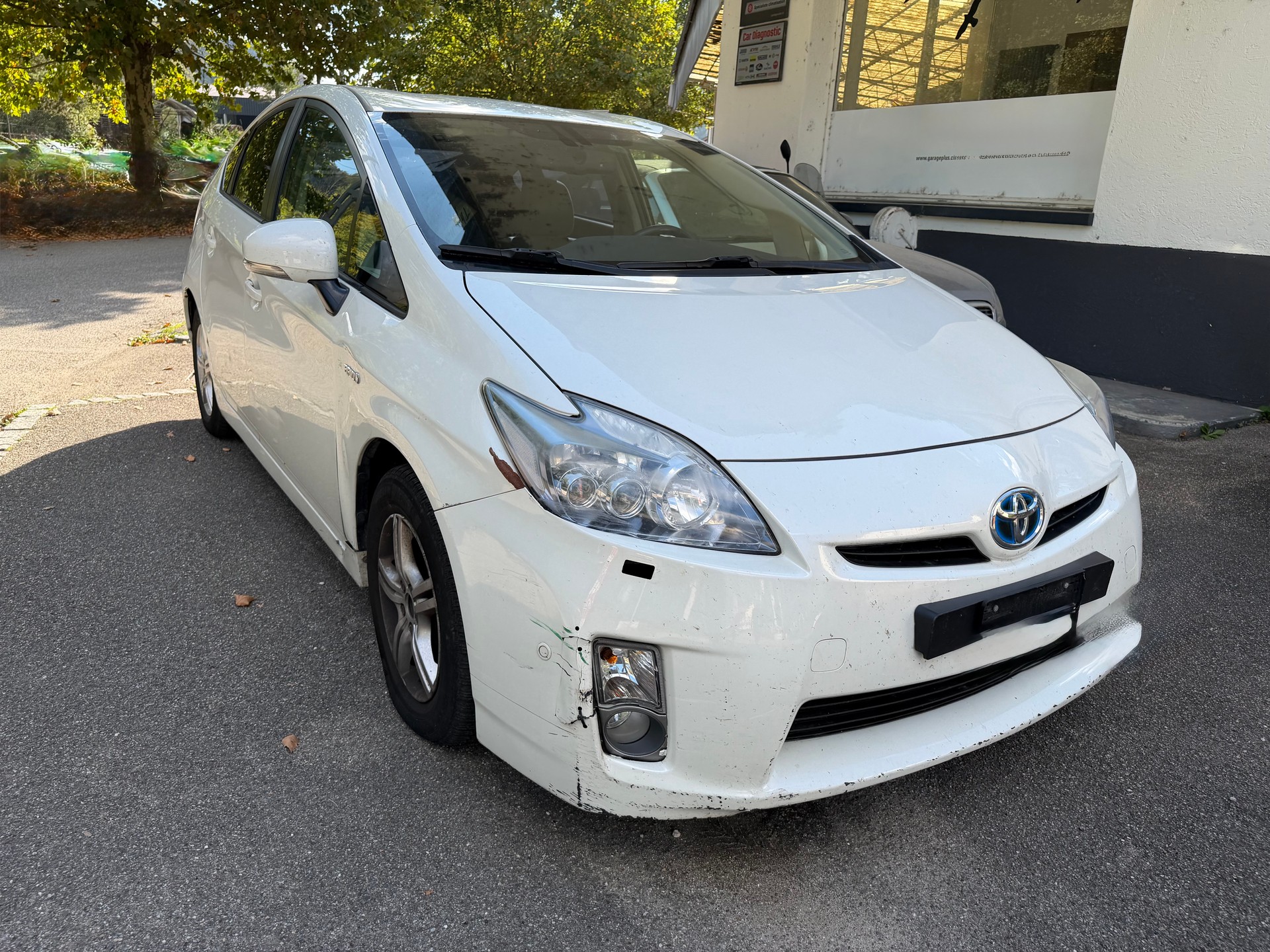 TOYOTA Prius 1.8 16V HSD Luna-image-1
