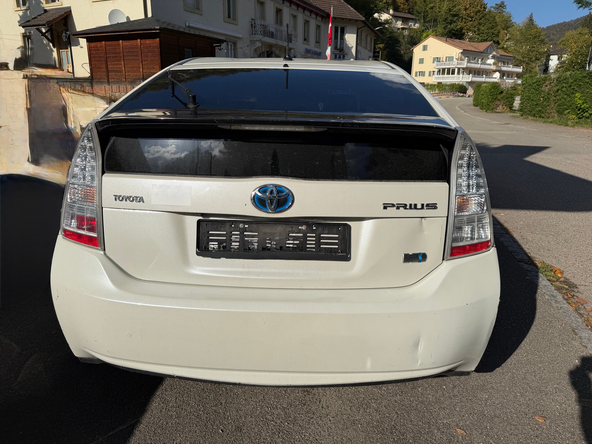 TOYOTA Prius 1.8 16V HSD Luna-image-4
