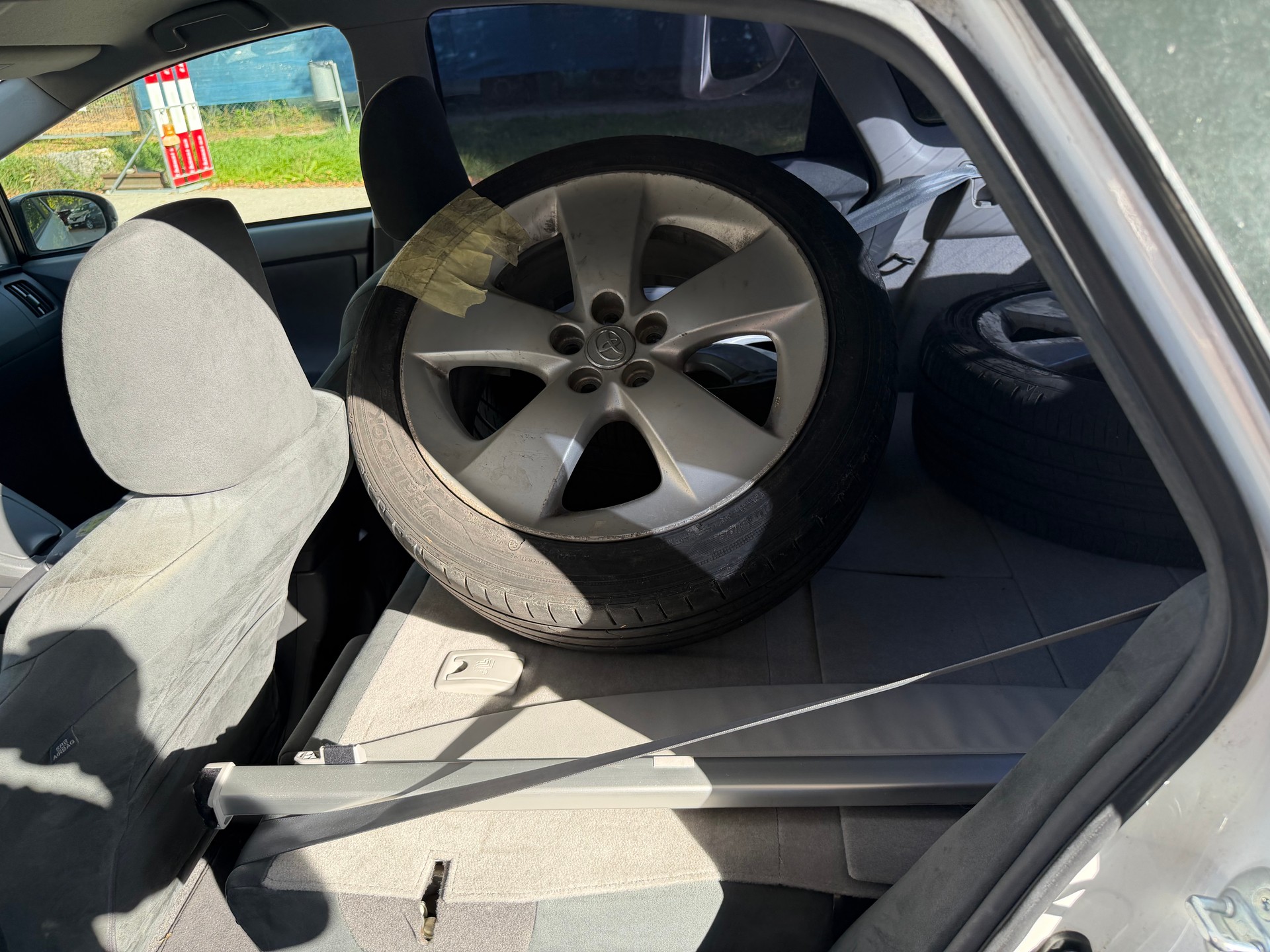 TOYOTA Prius 1.8 16V HSD Luna-image-8