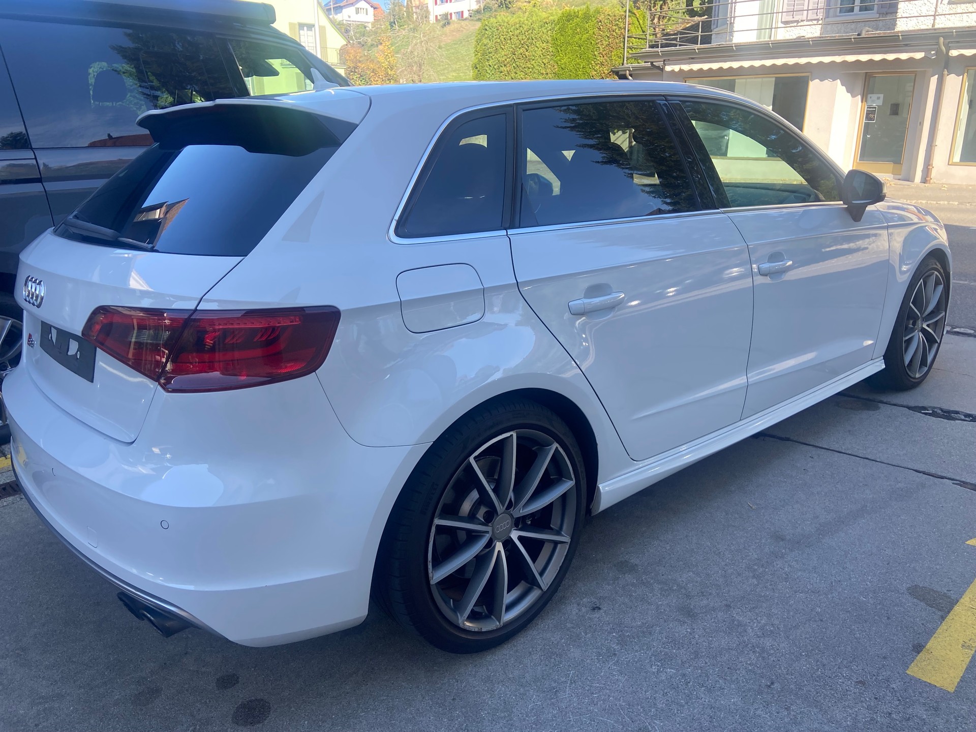 AUDI S3 Sportback 2.0 TFSI quattro S-tronic-image-3