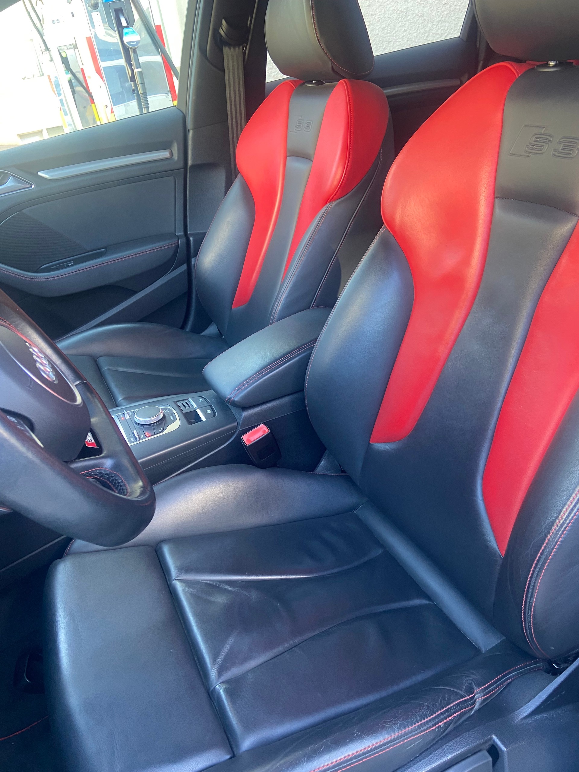 AUDI S3 Sportback 2.0 TFSI quattro S-tronic-image-7