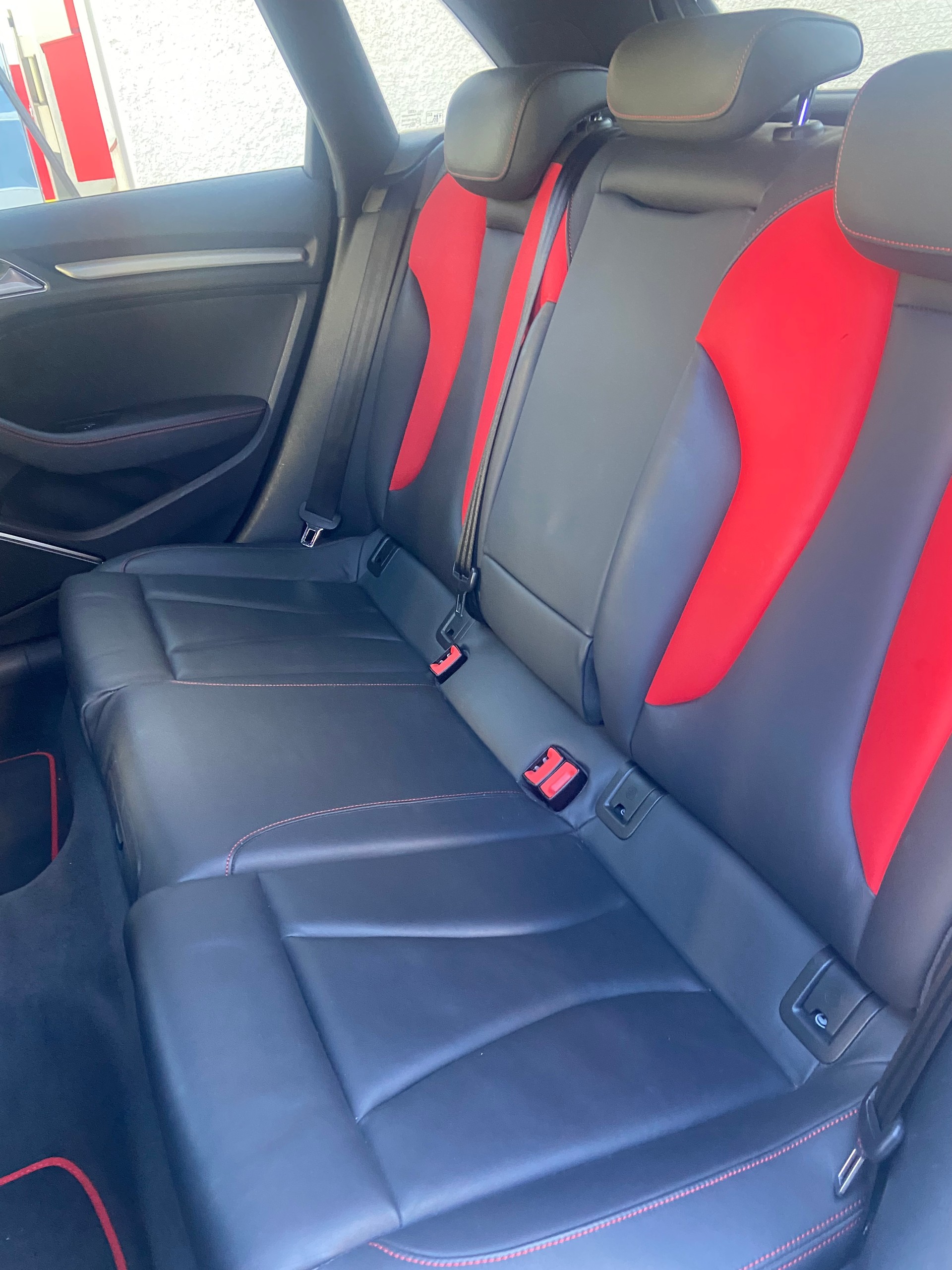 AUDI S3 Sportback 2.0 TFSI quattro S-tronic-image-8