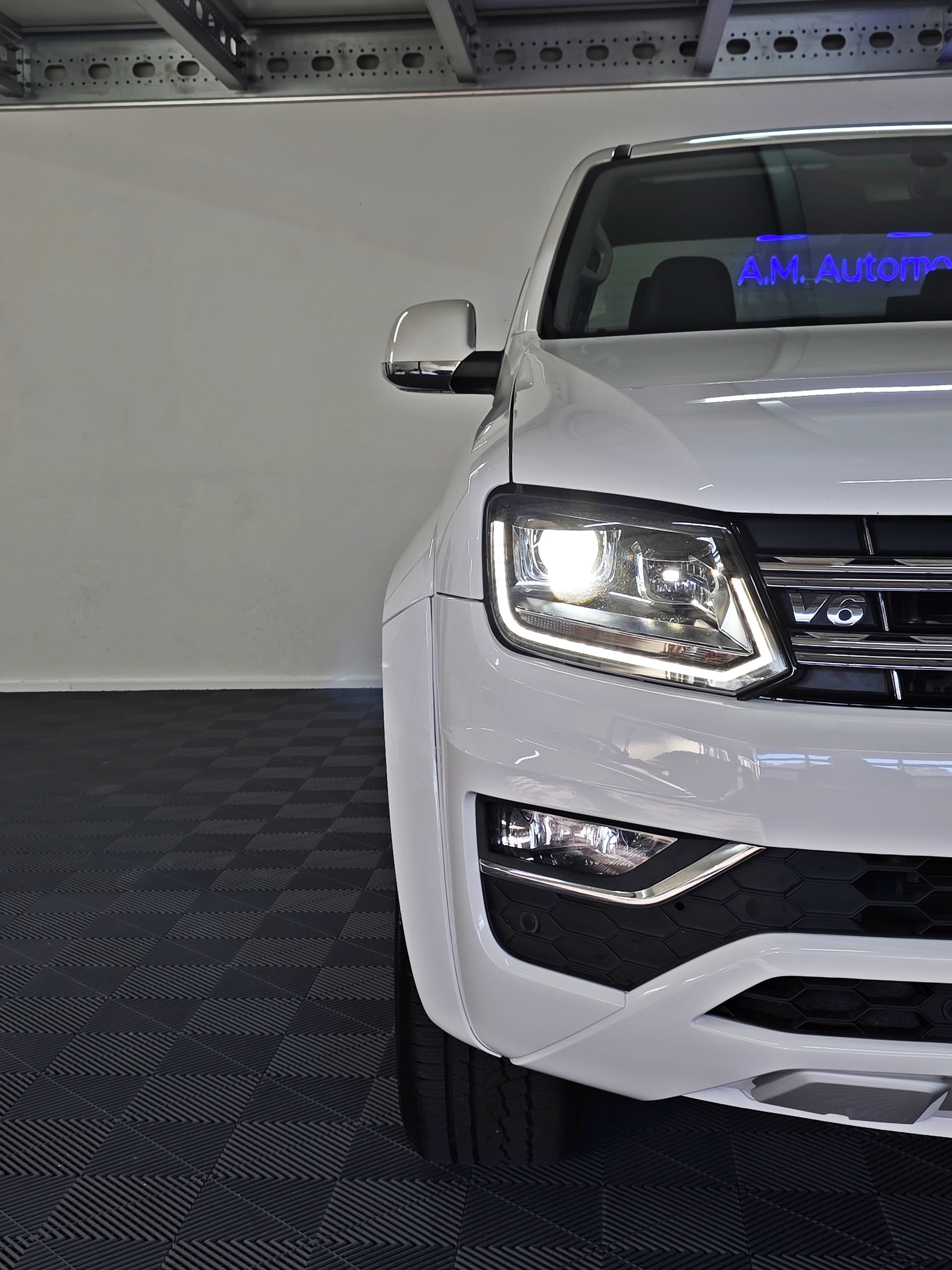 VW Amarok 3.0TDI Highline 4Motion Automatic-image-2