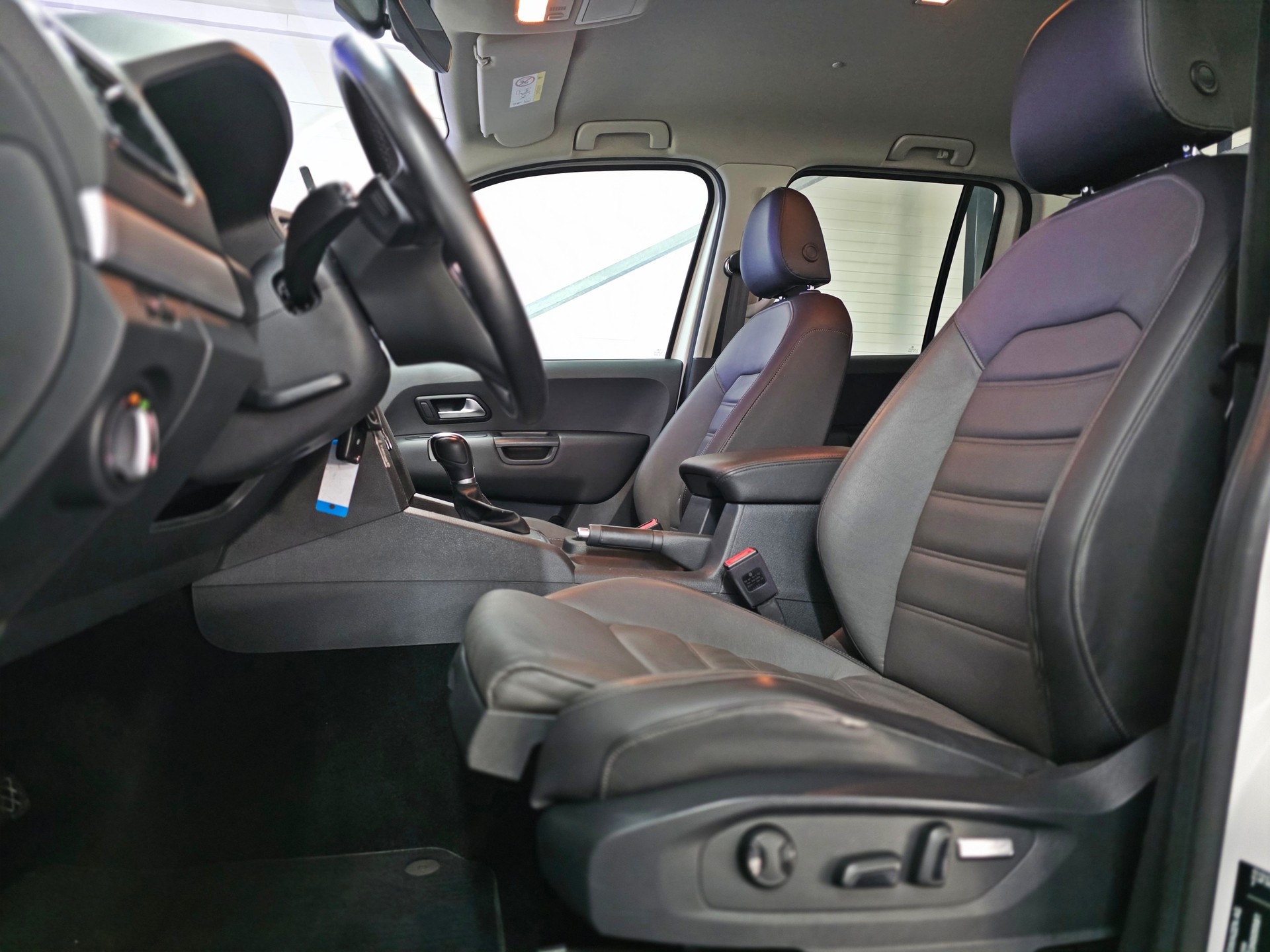 VW Amarok 3.0TDI Highline 4Motion Automatic-image-10