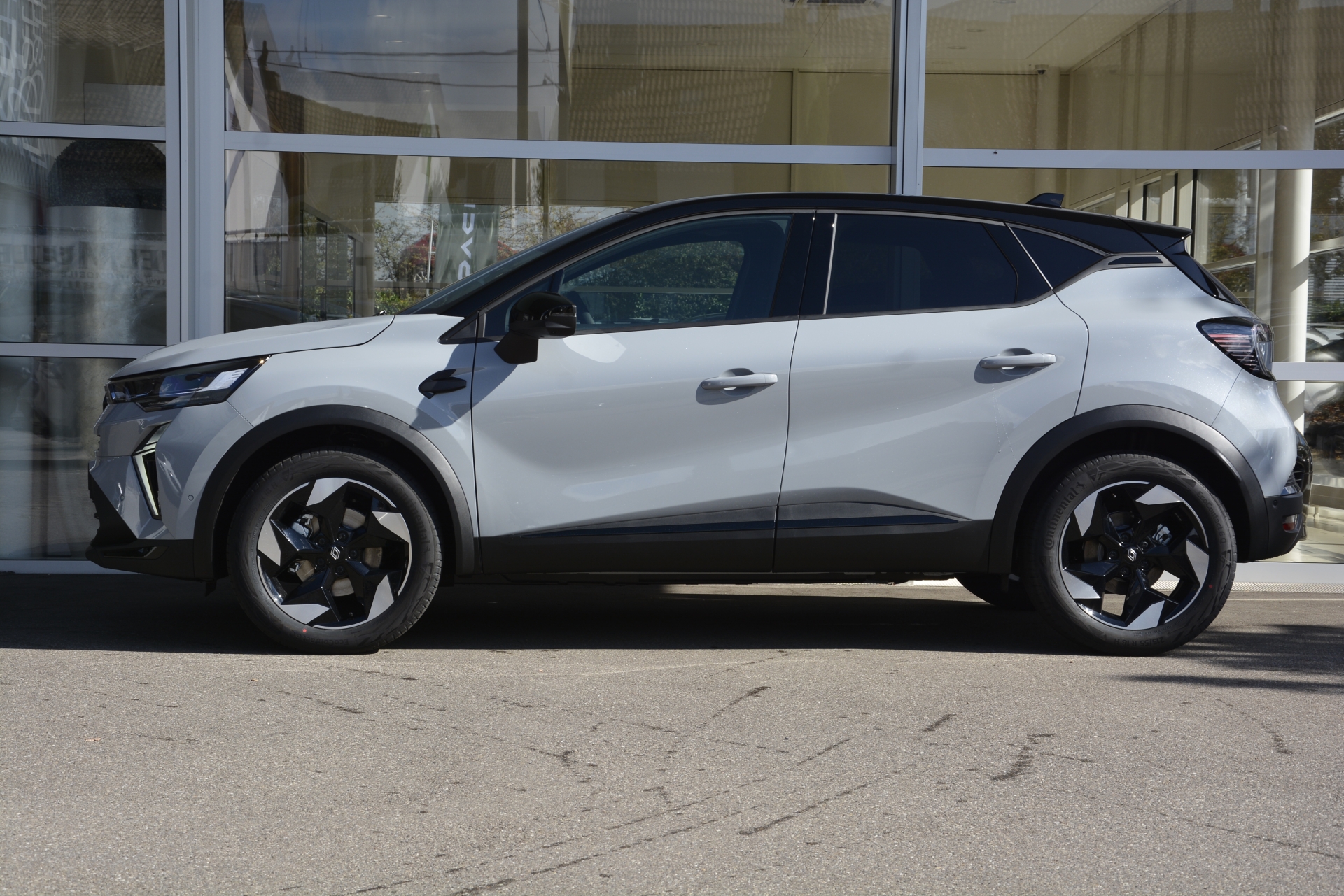RENAULT CAPTUR techno full hybrid E-Tech 160-image-2