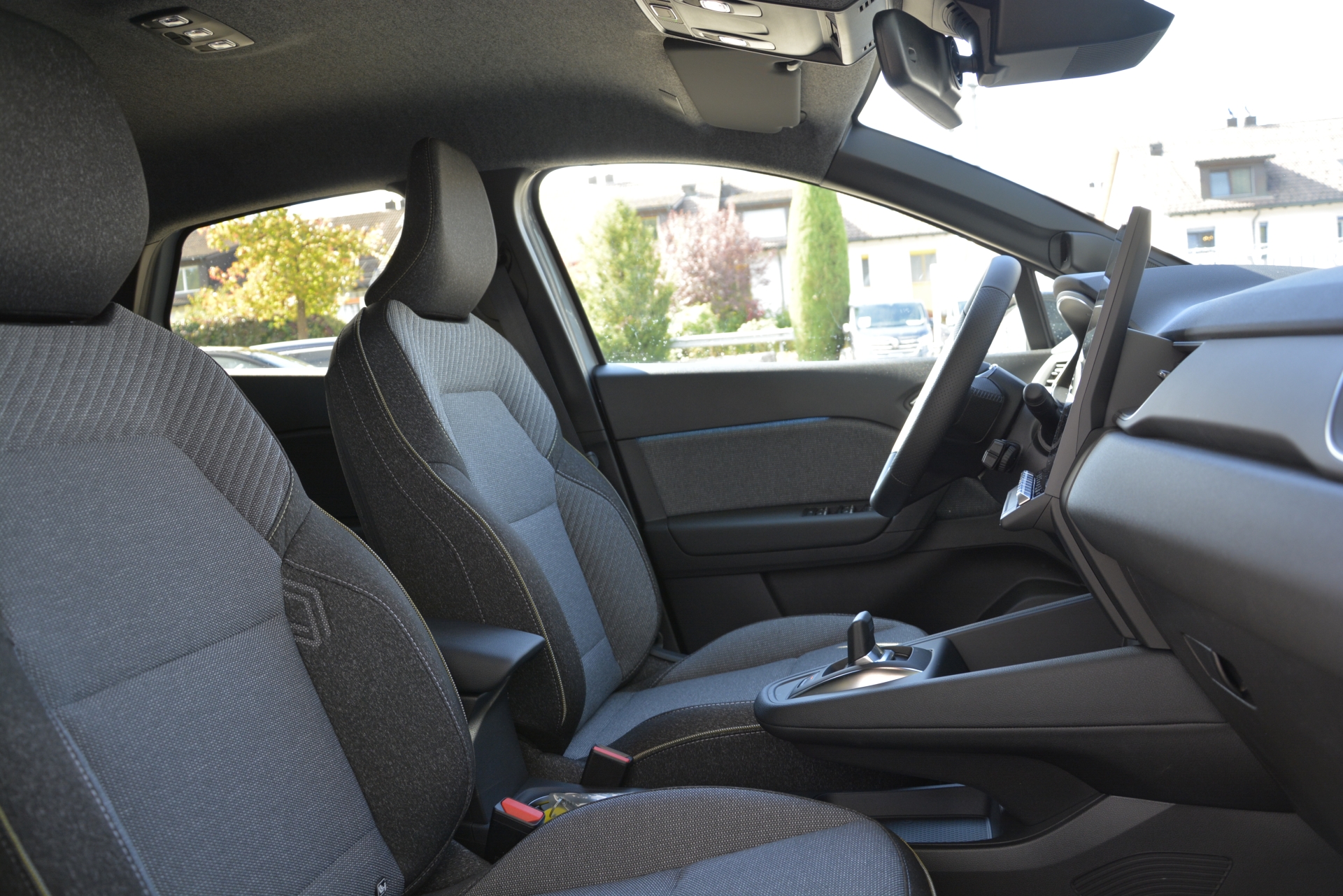 RENAULT CAPTUR techno full hybrid E-Tech 160-image-7