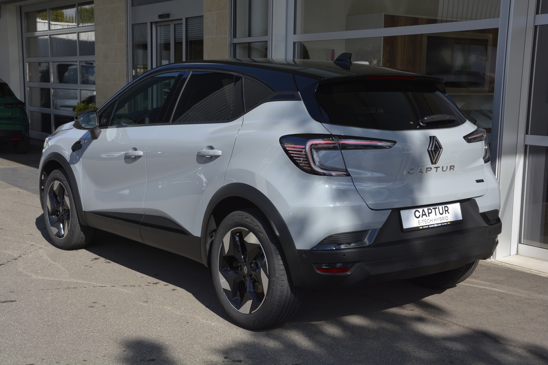 RENAULT CAPTUR techno full hybrid E-Tech 160-image-3