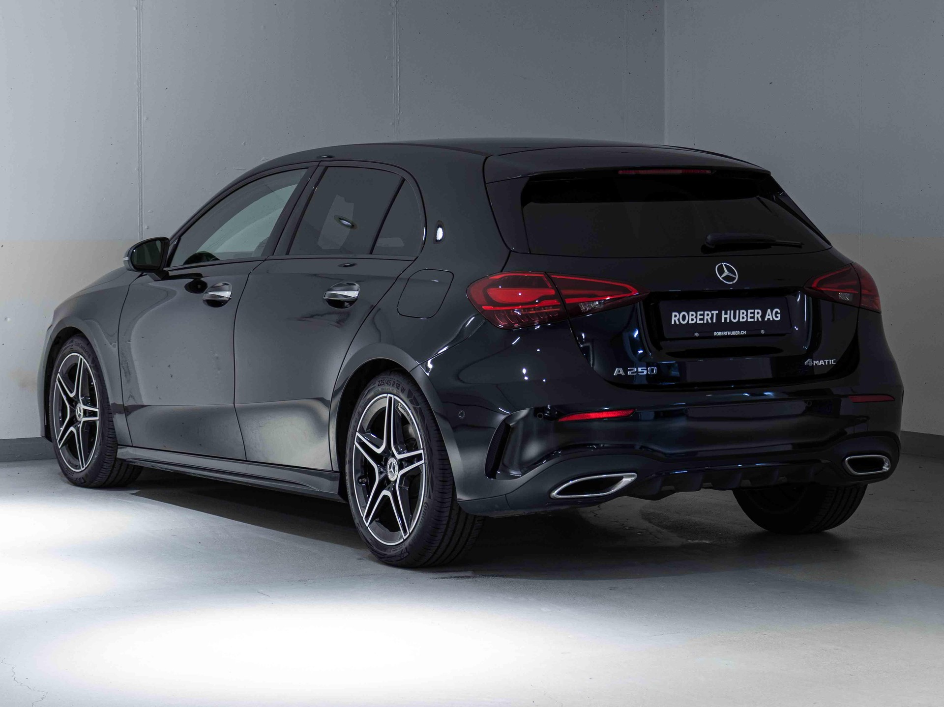 MERCEDES-BENZ A 250 4MATIC-image-3