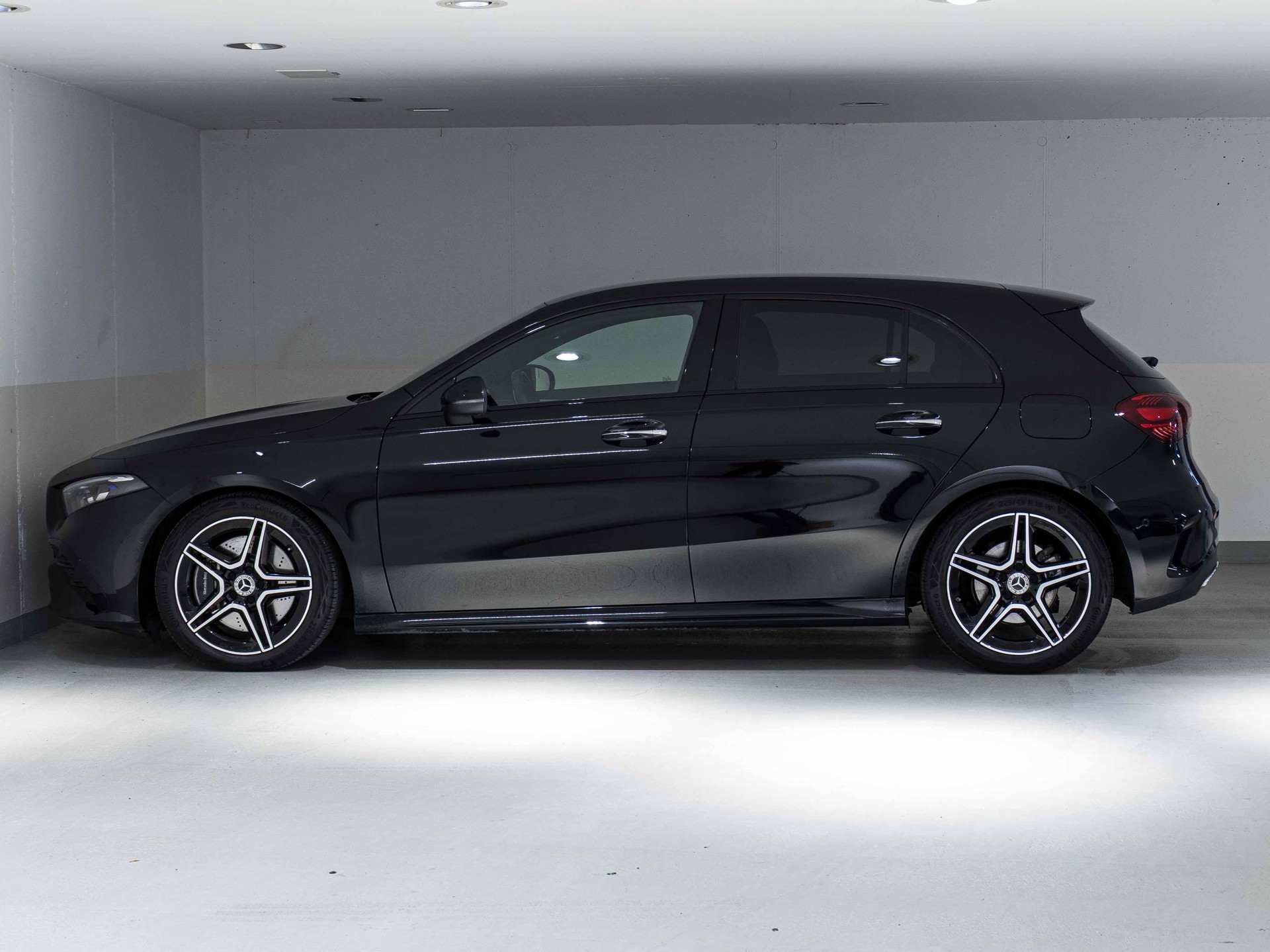 MERCEDES-BENZ A 250 4MATIC-image-15