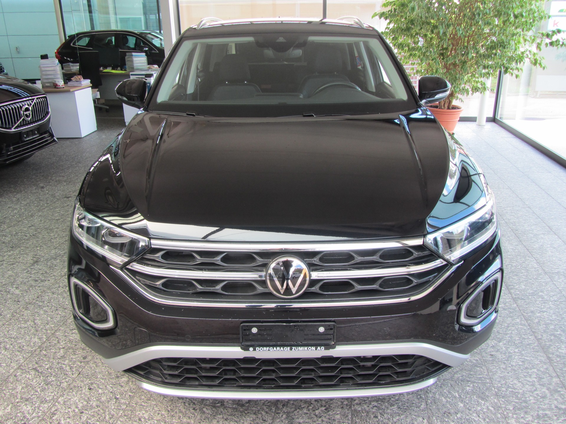 VW T-Roc 2.0 TSI Style DSG 4Motion-image-2