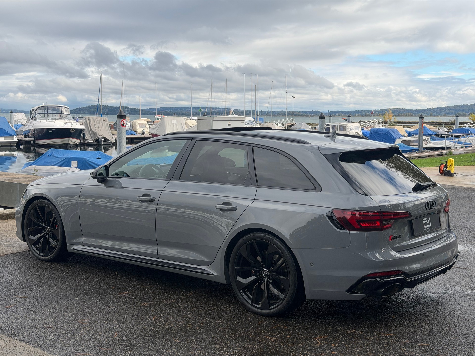 AUDI RS4 Nardo Grey-image-6