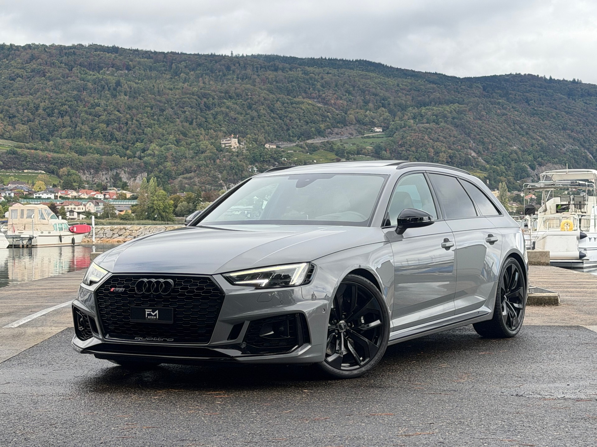 AUDI RS4 Nardo Grey-image-4