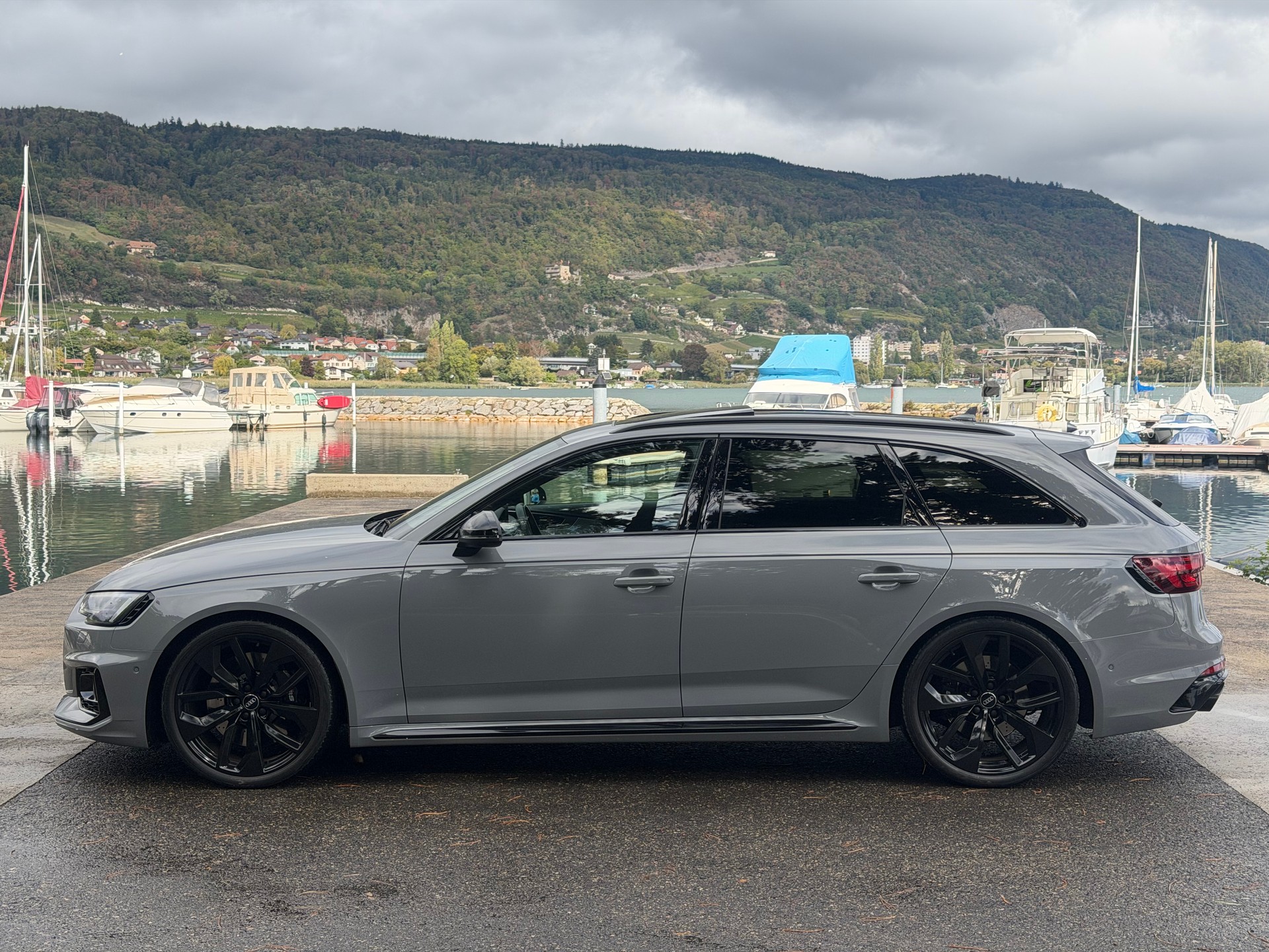AUDI RS4 Nardo Grey-image-5