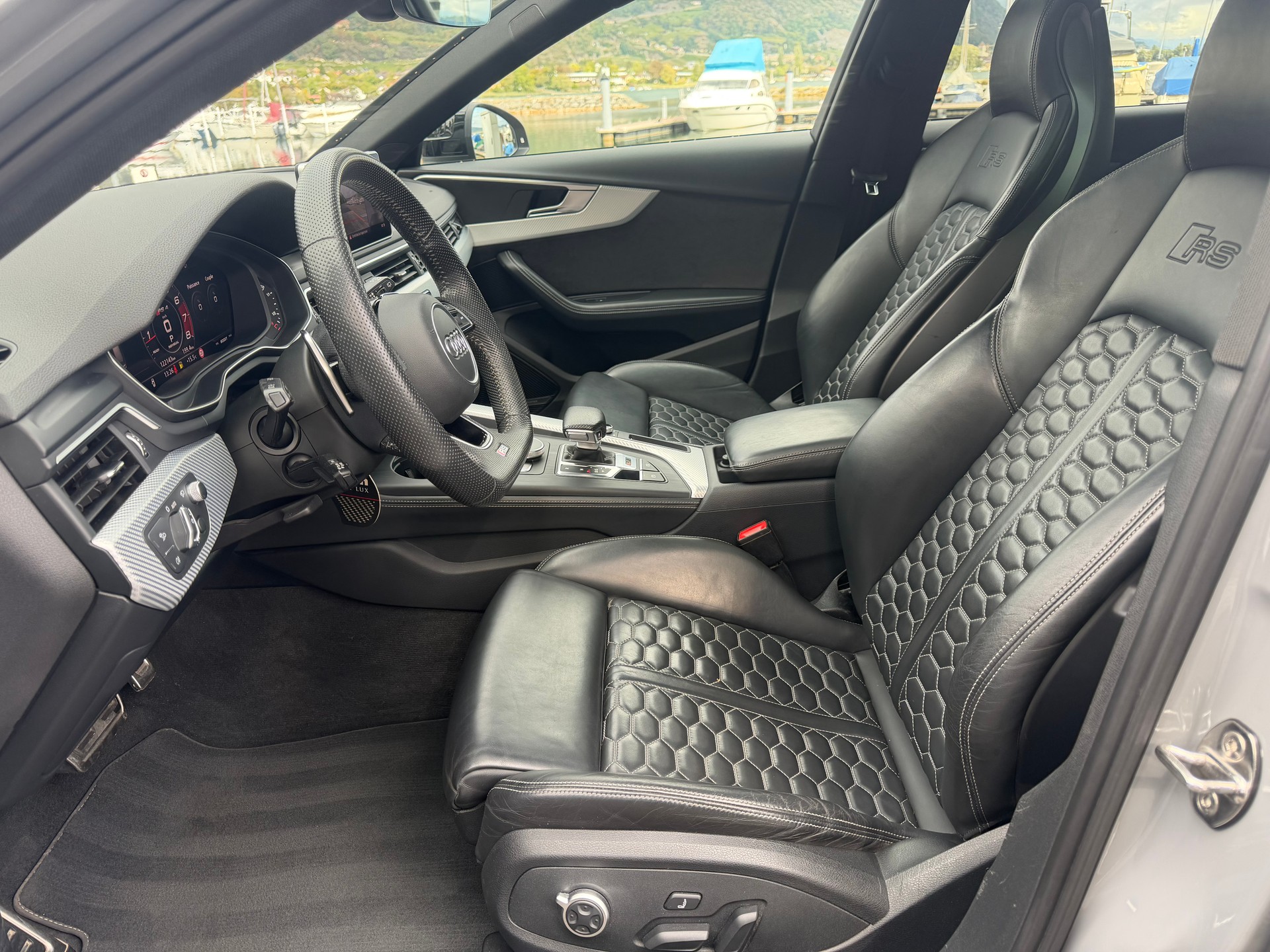 AUDI RS4 Nardo Grey-image-12