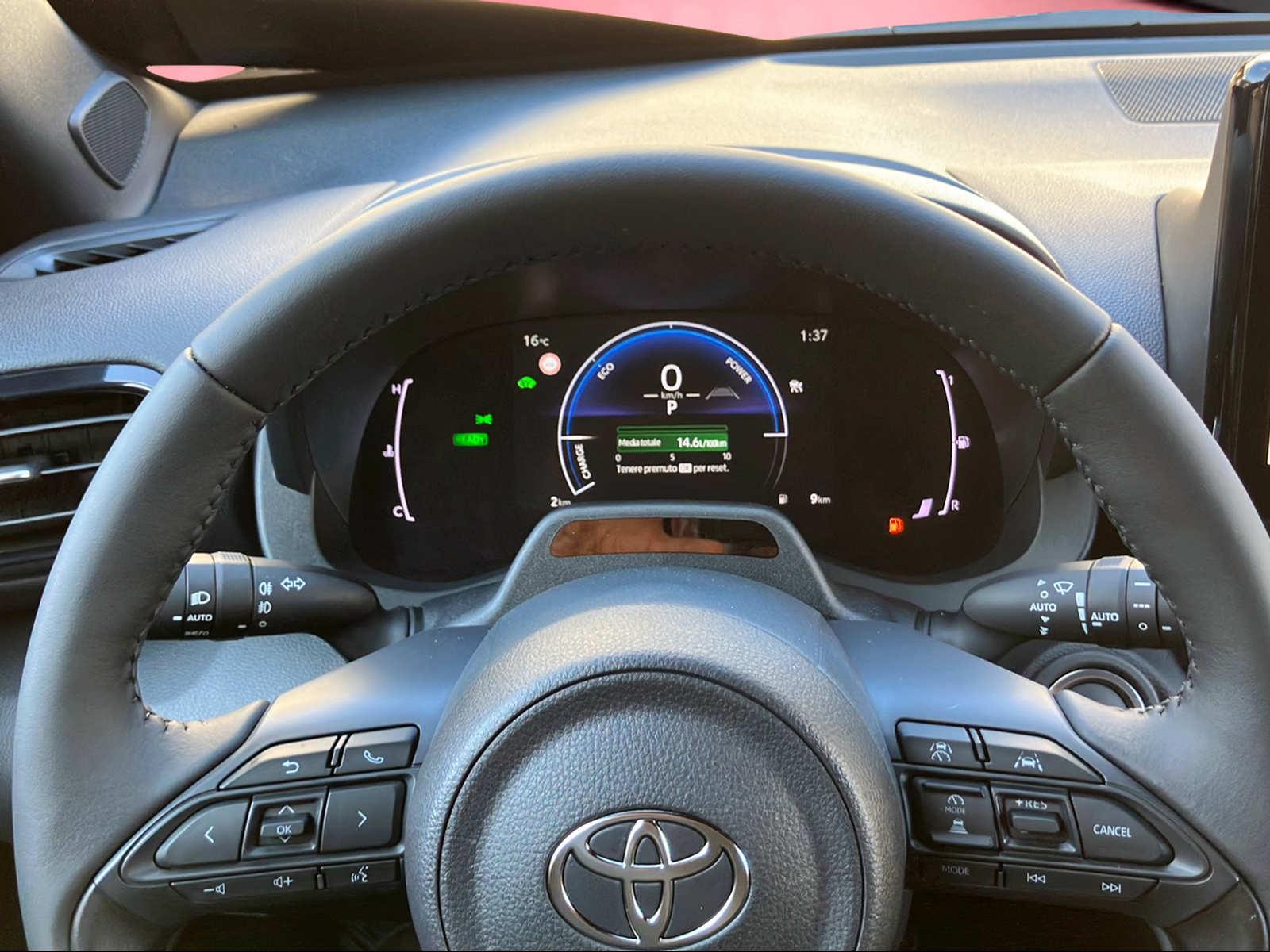 TOYOTA Yaris Cross 1.5 VVT-i HSD Trend AWD-i-image-5