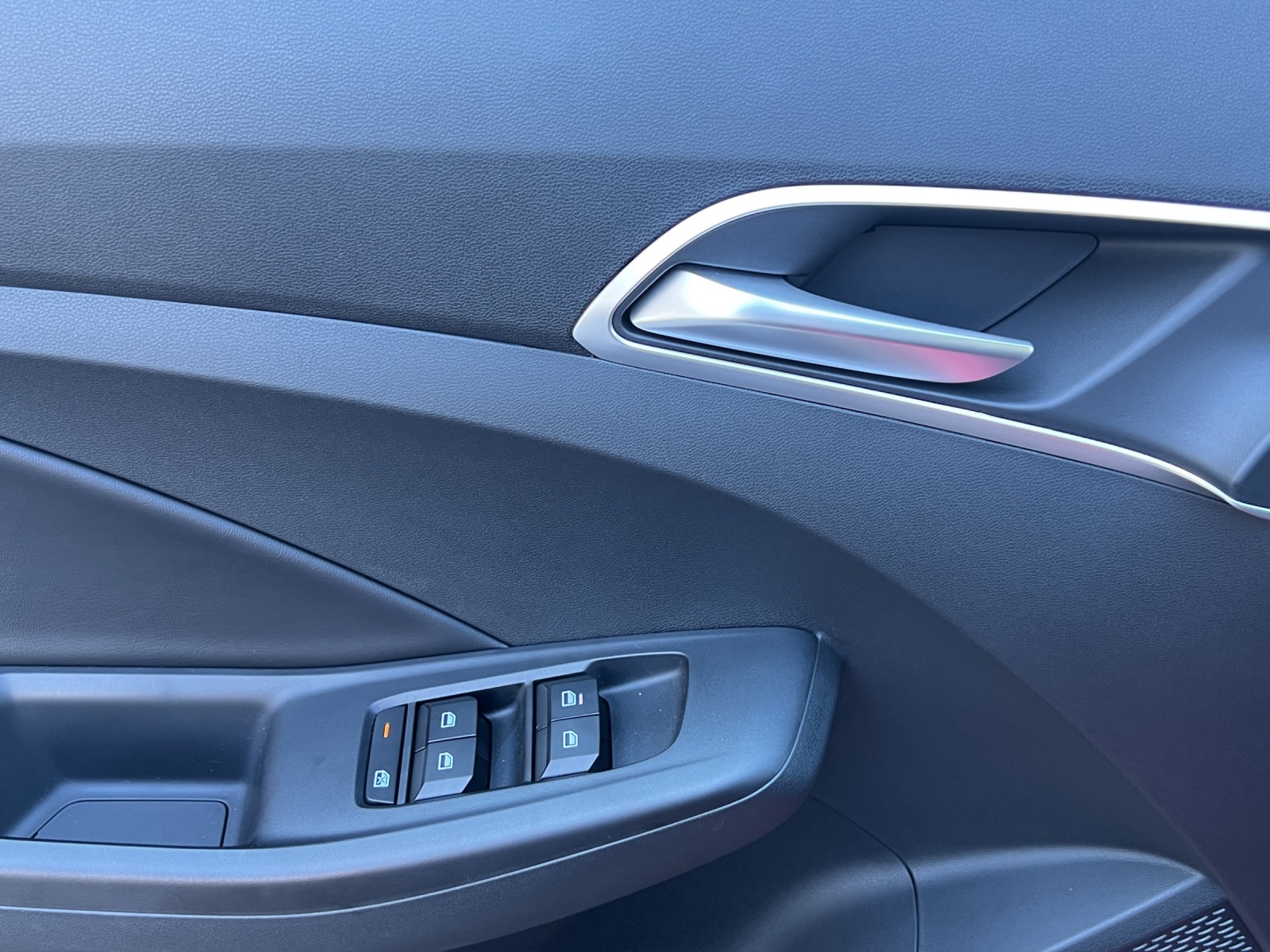 MG 3 1.5 Hybrid Luxury-image-12