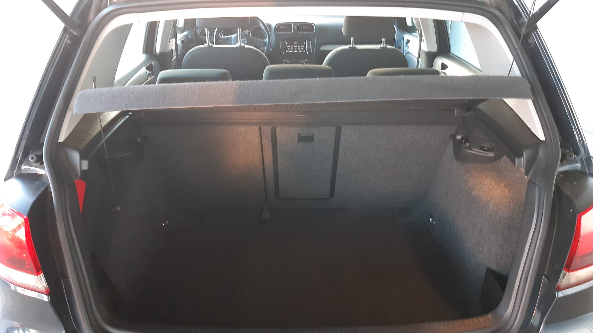 VW Golf 1.4 TSI Highline-image-15