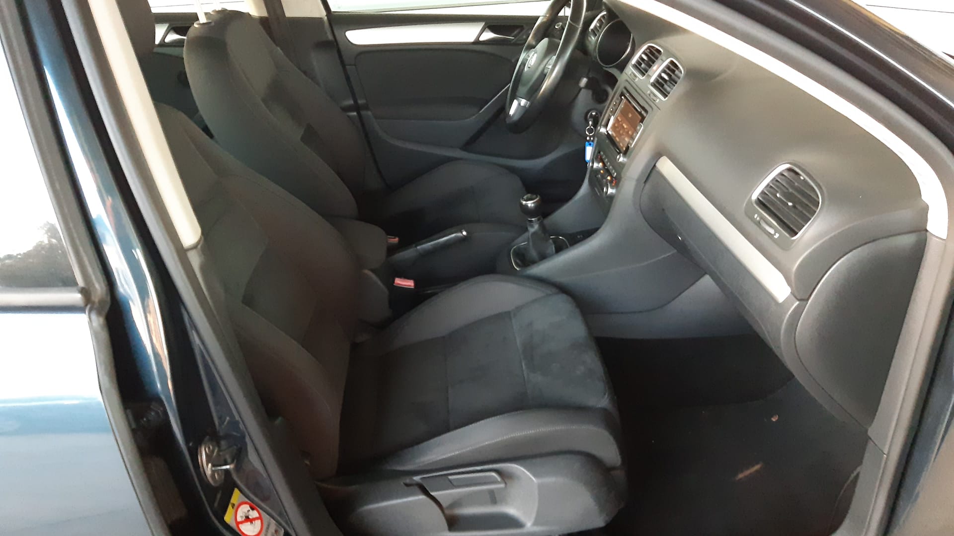 VW Golf 1.4 TSI Highline-image-13