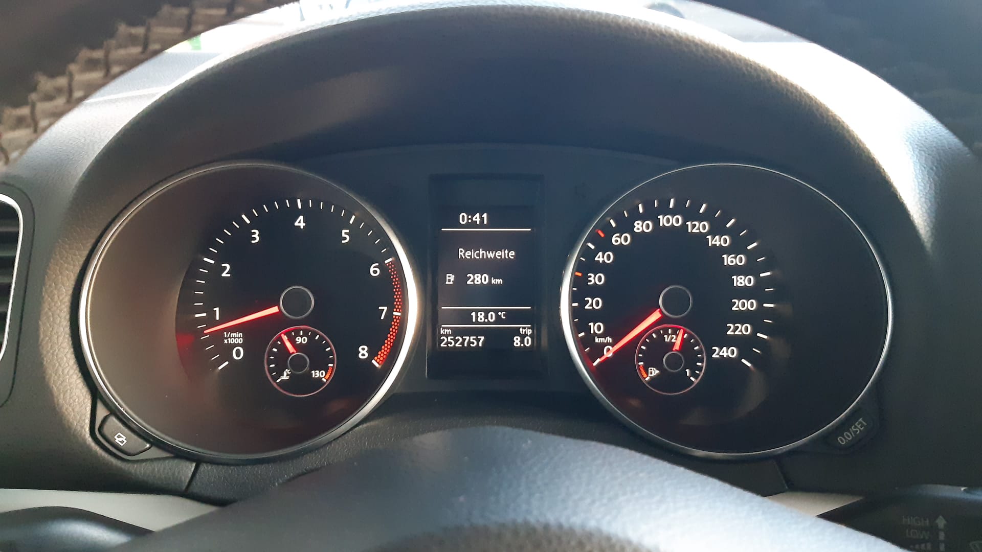 VW Golf 1.4 TSI Highline-image-11