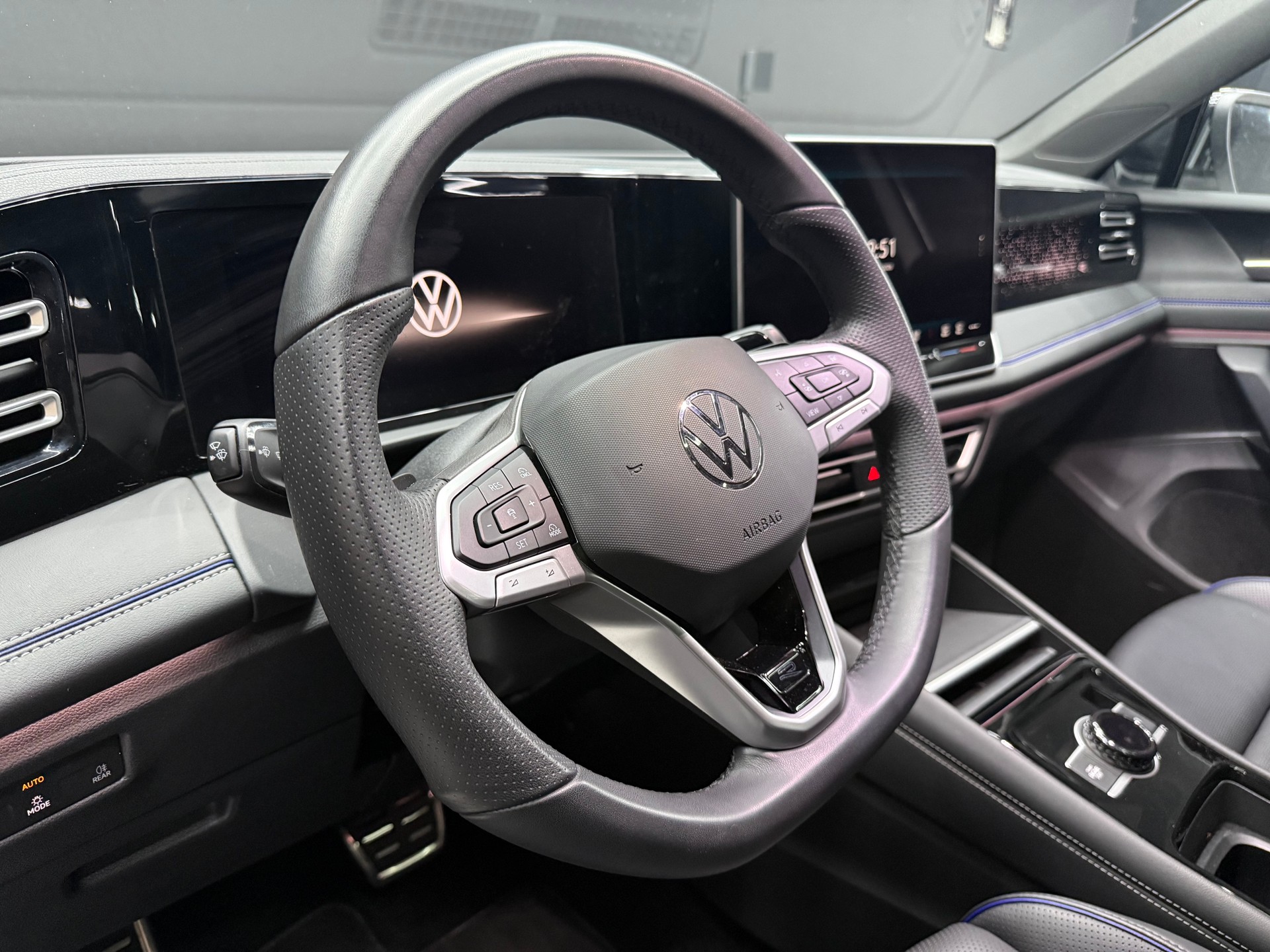VW Tiguan 2.0 TSI DSG R-Line 4Motion-image-10
