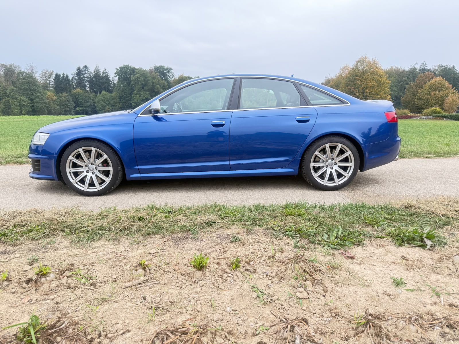 AUDI RS6 Limousine 5.0 TFSI V10 quattro tiptronic Eine von nur 772 produzierten-image-1