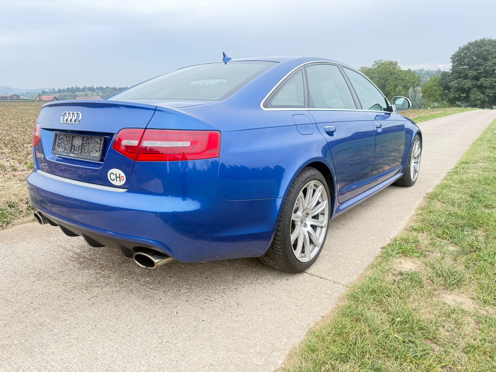 AUDI RS6 Limousine 5.0 TFSI V10 quattro tiptronic Eine von nur 772 produzierten-image-3