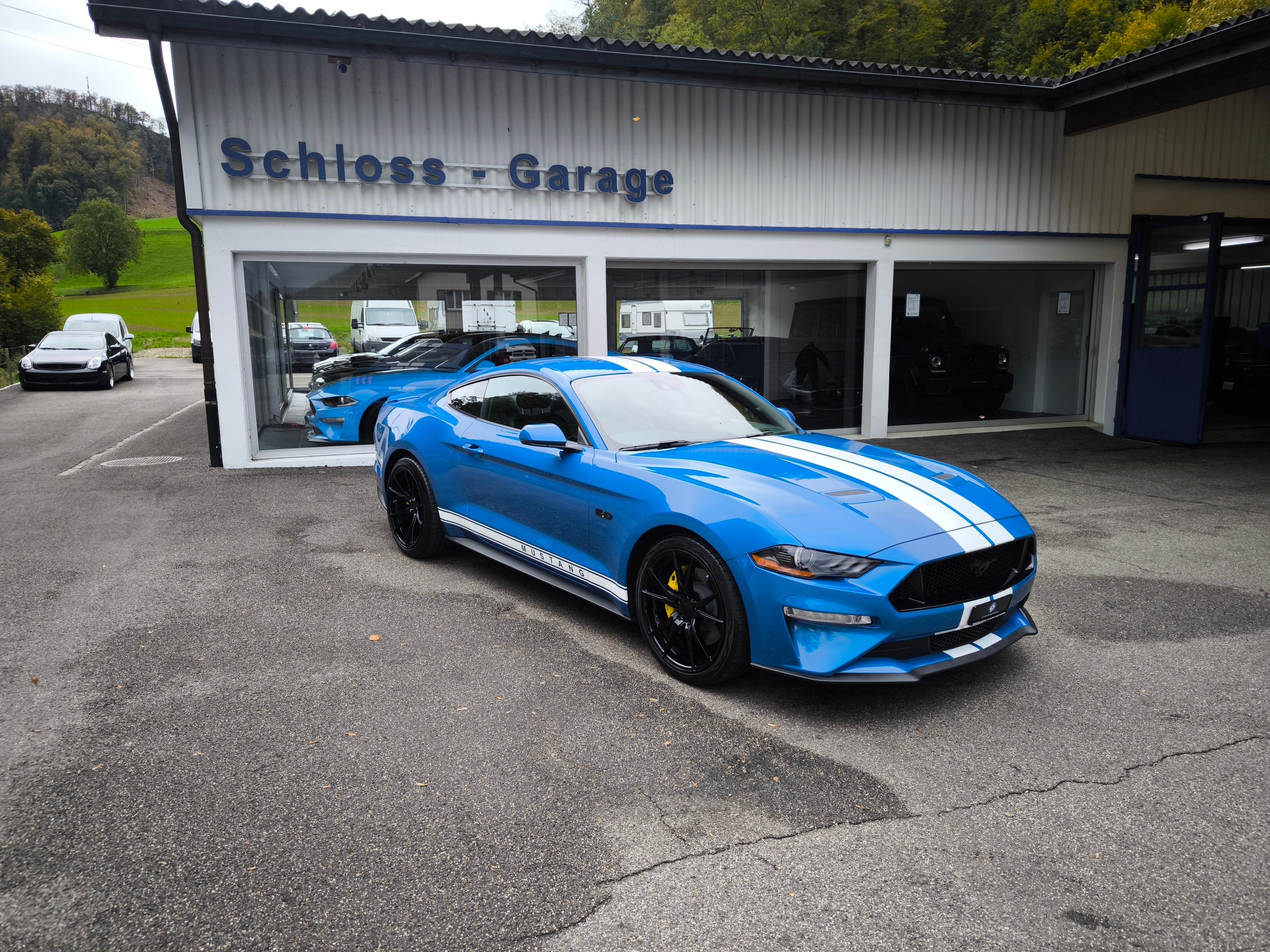 Car photo