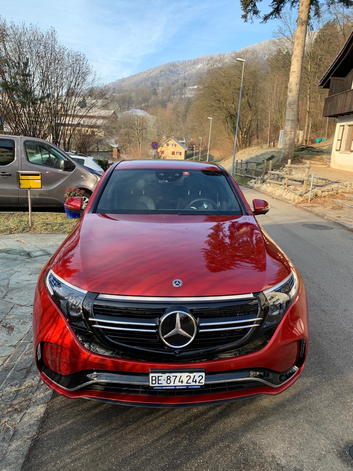 MERCEDES-BENZ EQC 400 AMG Line 4Matic-image-3