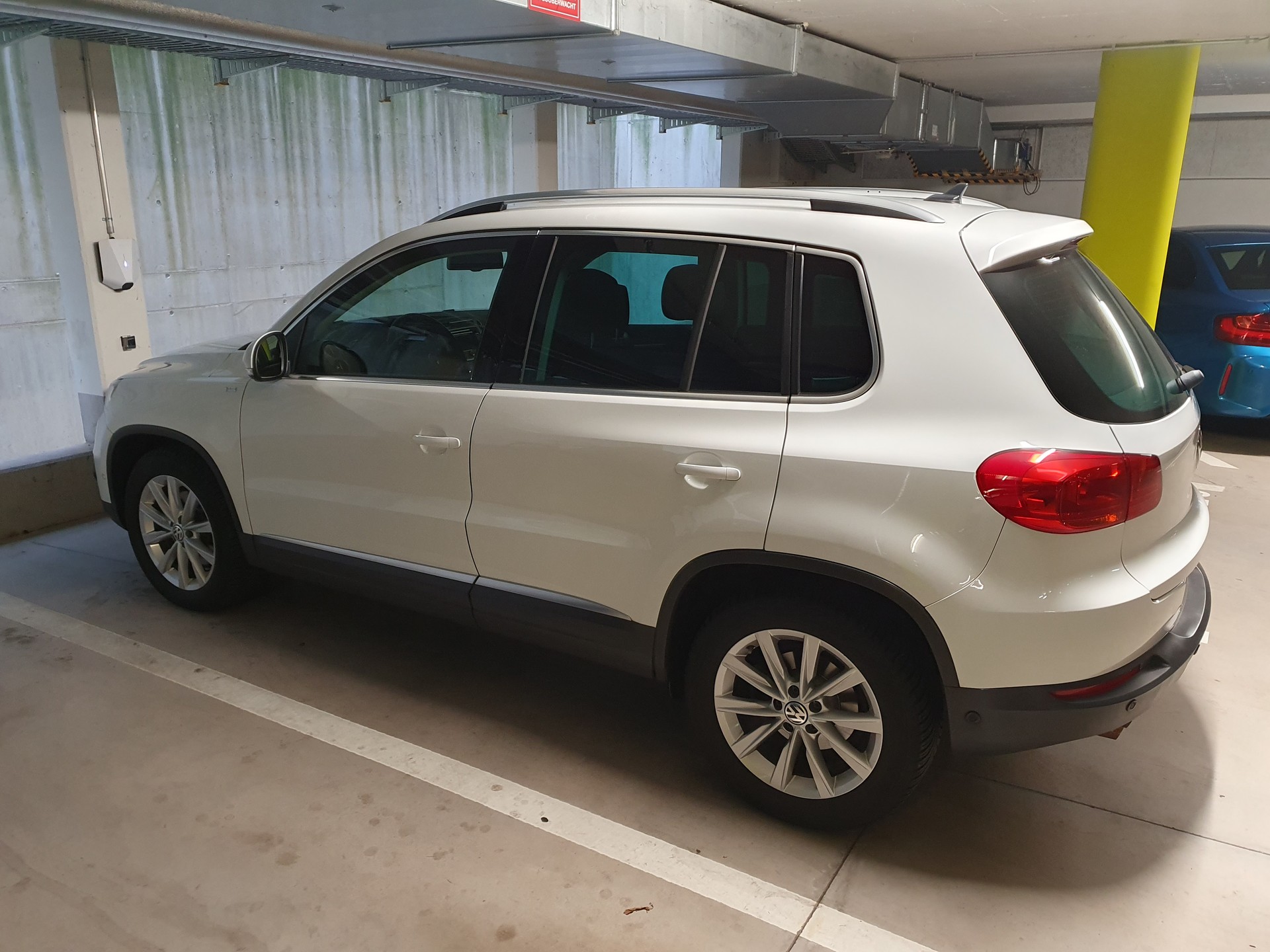 VW Tiguan 1.4 TSI Sport&Style 4Motion-image-3