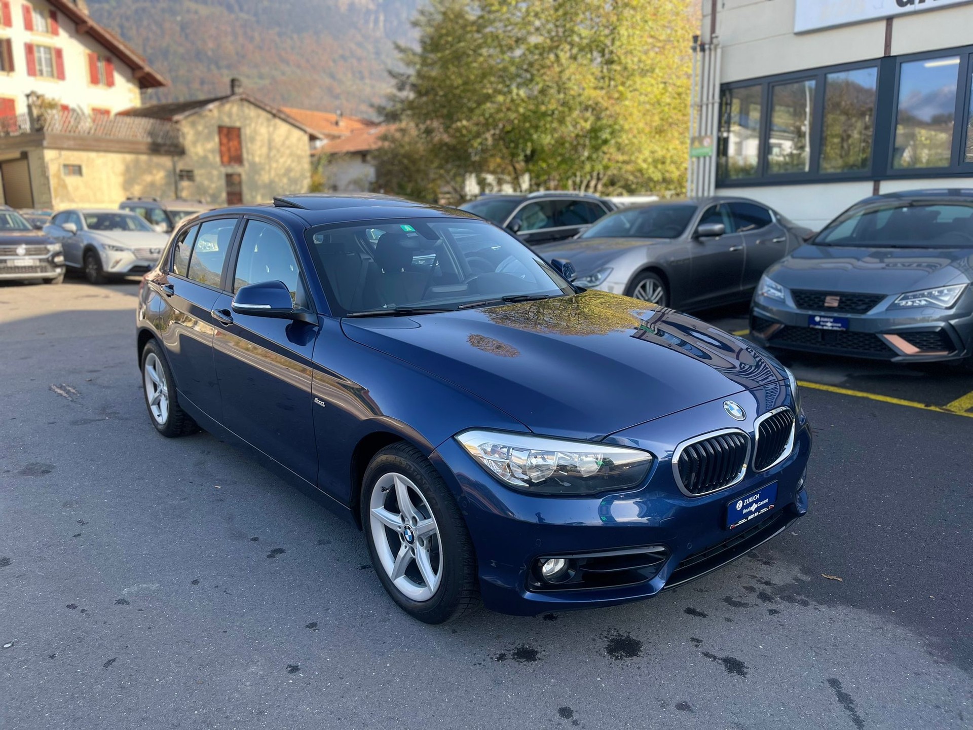 BMW 120i Sport Line Steptronic-image-2