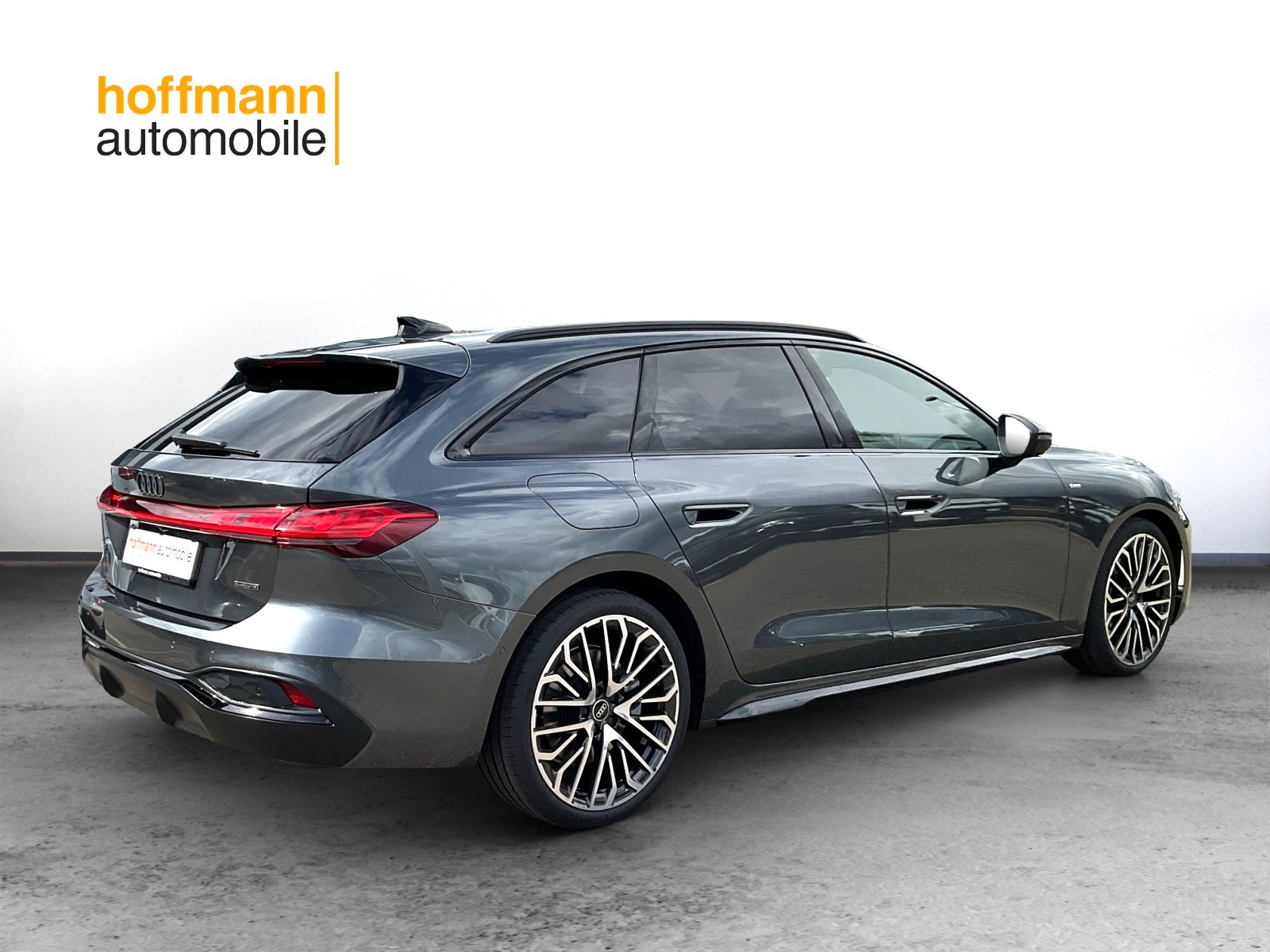 AUDI A5 Avant TDI quattro 150 kW S tronic-image-3