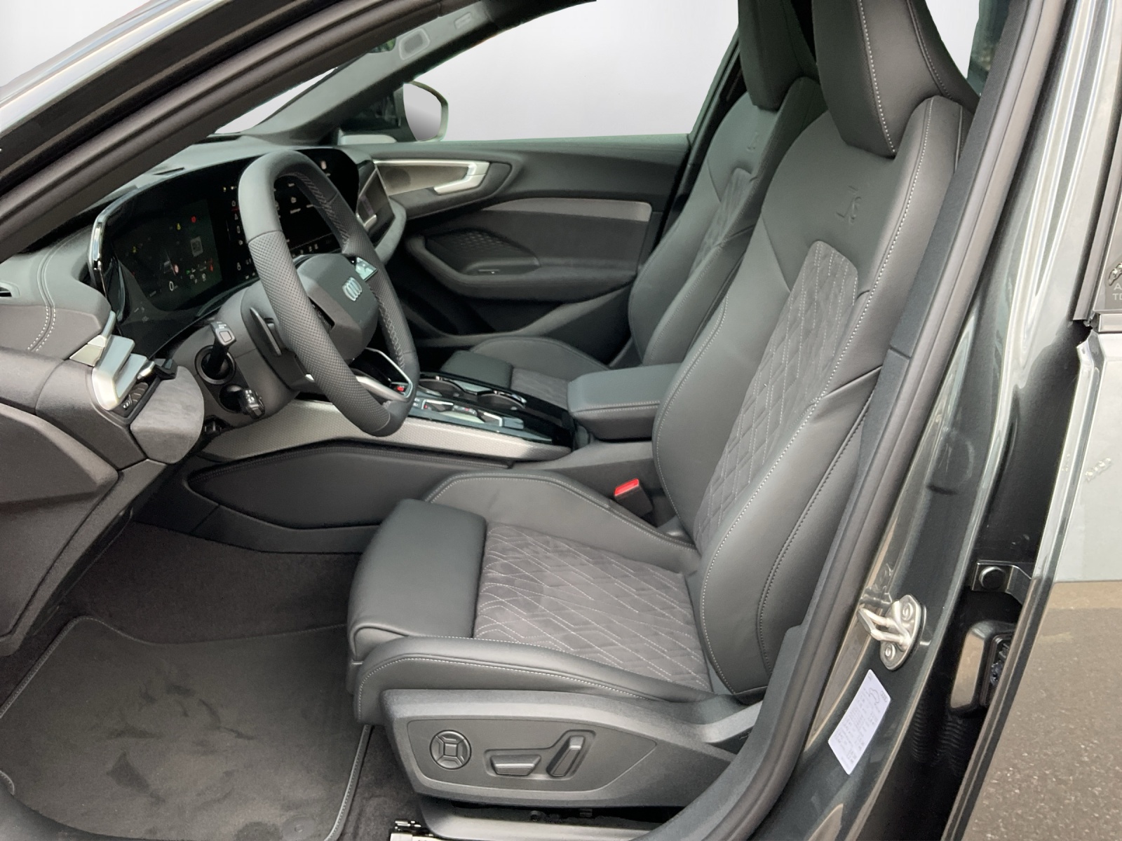 AUDI A5 Avant TDI quattro 150 kW S tronic-image-10