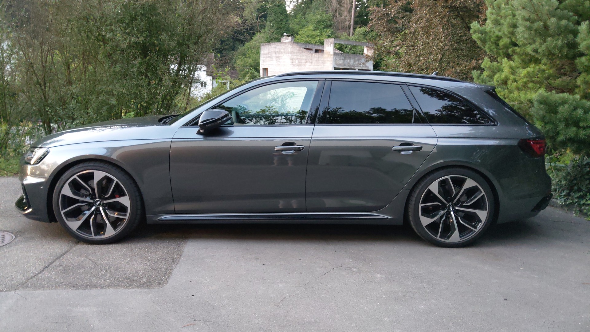 AUDI RS4 Avant 2.9 TFSI quattro tiptronic-image-1