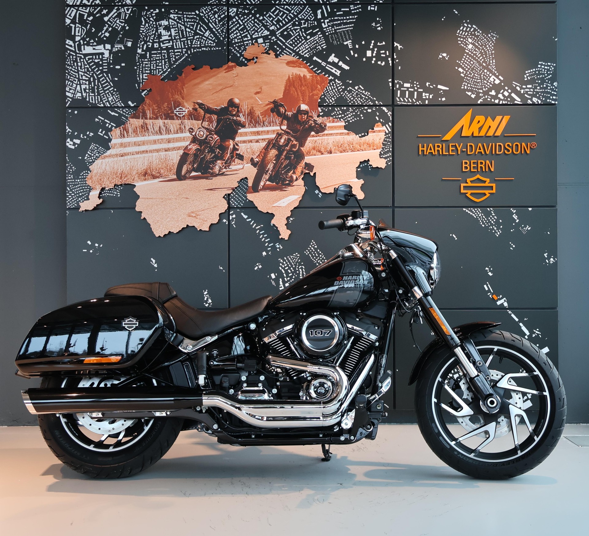 HARLEY-DAVIDSON FLSB Sport Glide 107 ABS