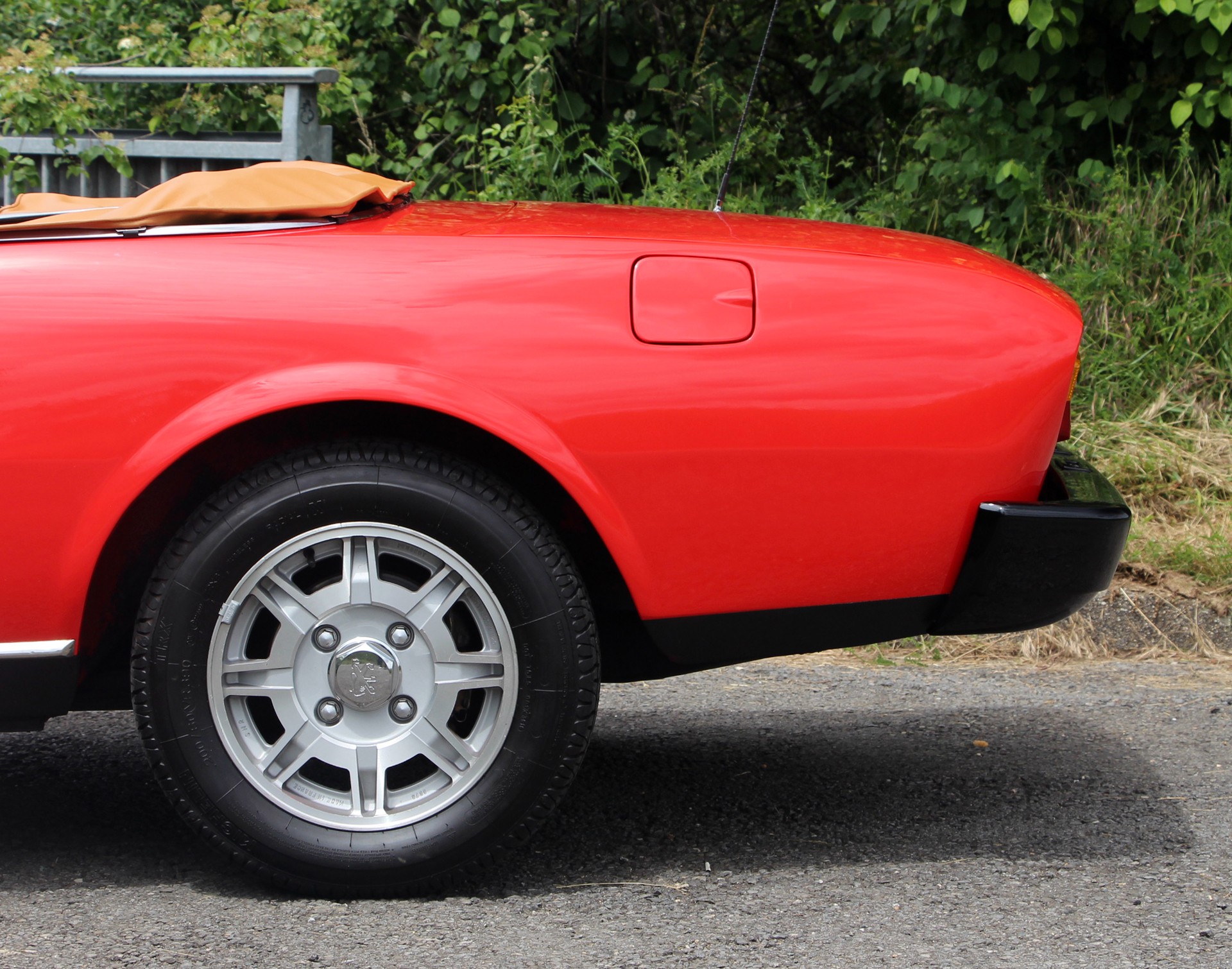 PEUGEOT 504 Cabriolet-image-16