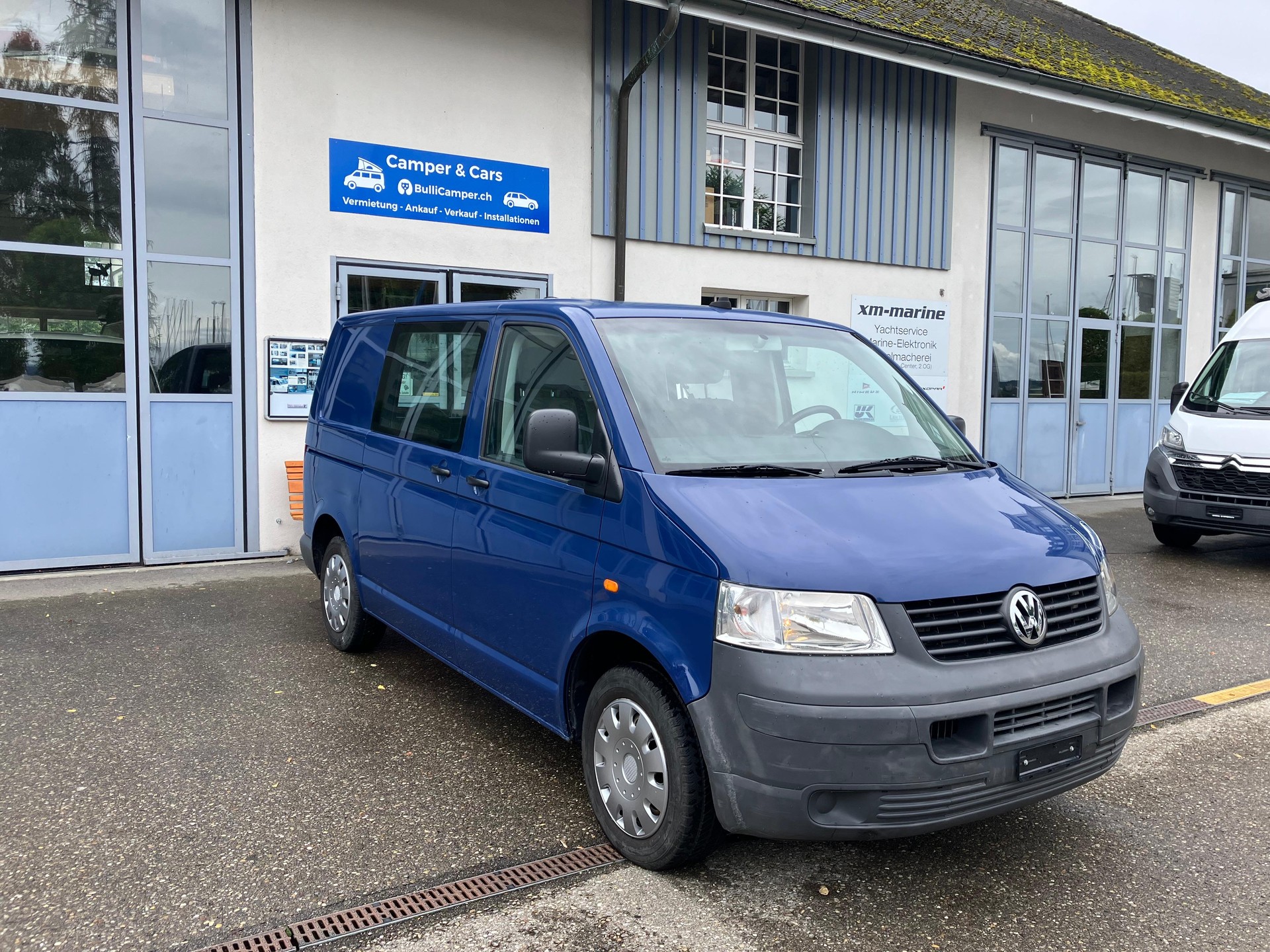 VW T5 Camper 1.9 TDI-image-1
