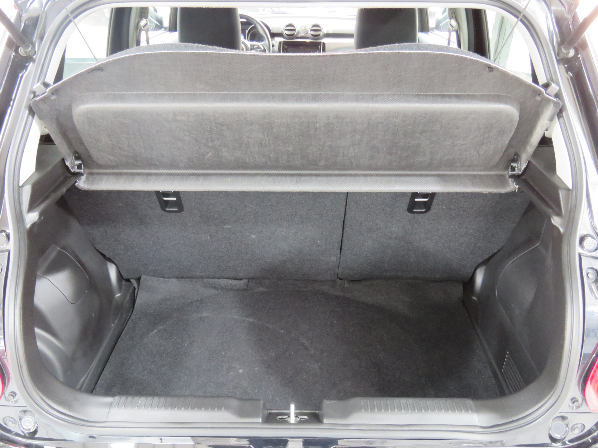 SUZUKI Swift 1.2 Compact Hybrid CVT (Automat)-image-12