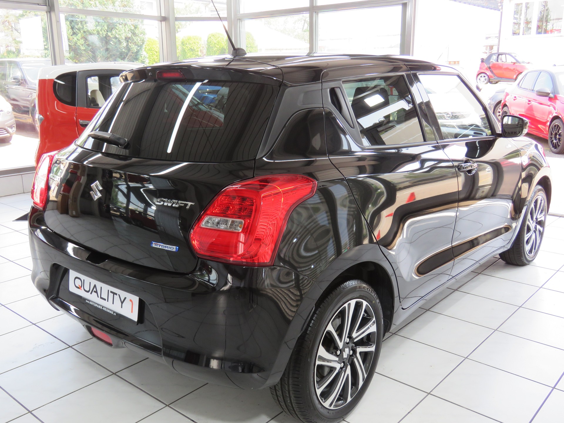 SUZUKI Swift 1.2 Compact Hybrid CVT (Automat)-image-3