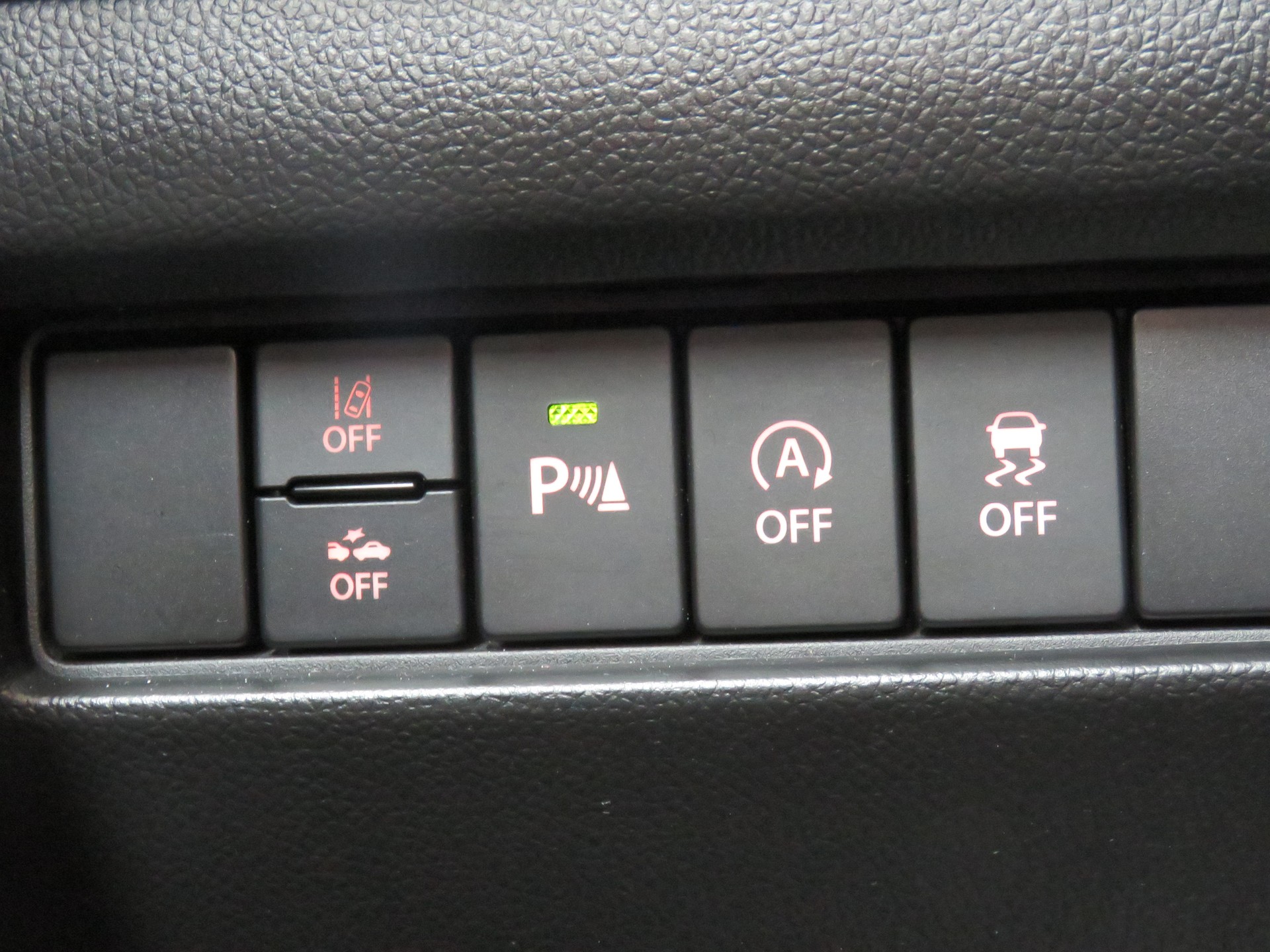 SUZUKI Swift 1.2 Compact Hybrid CVT (Automat)-image-22