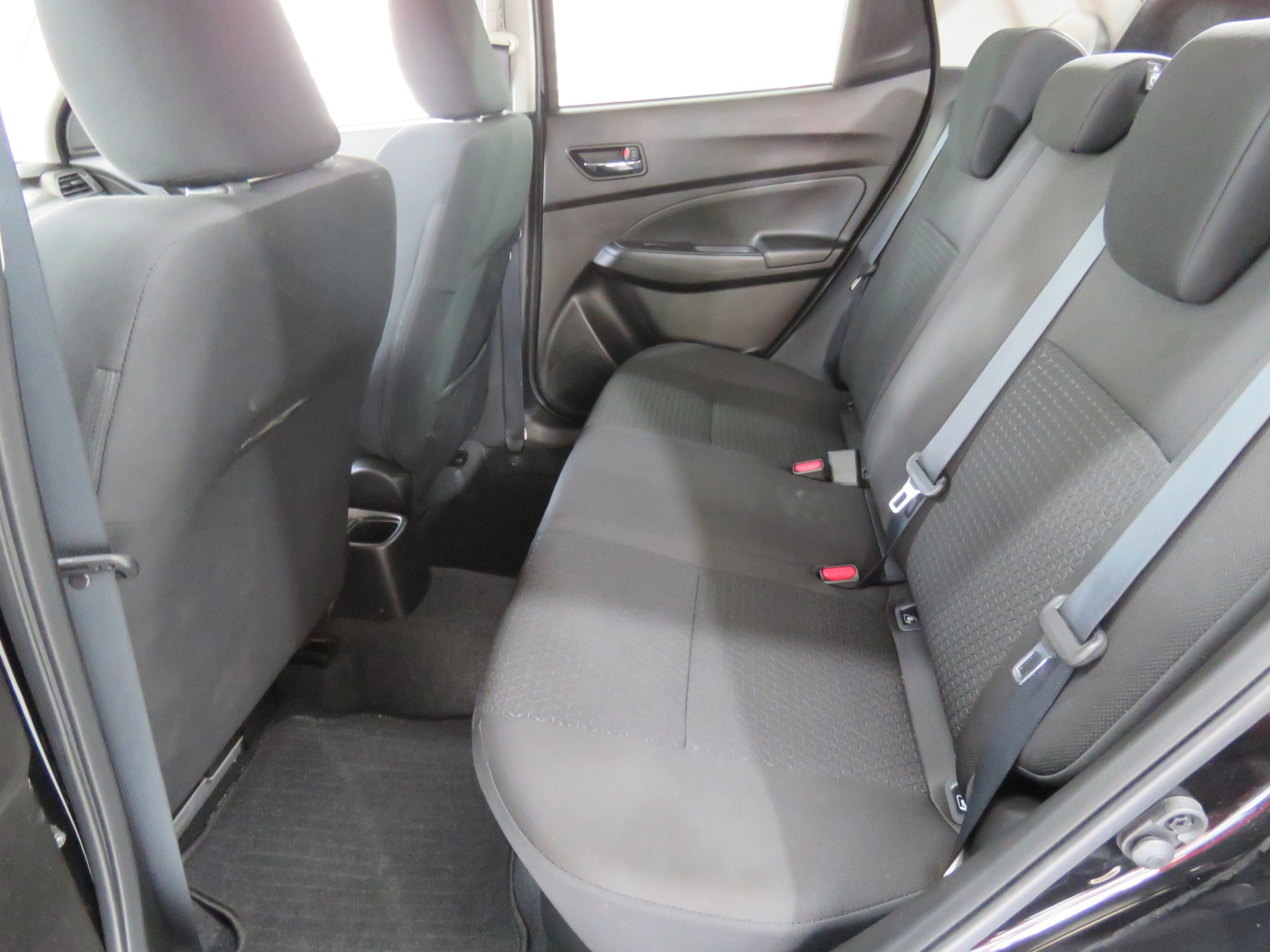 SUZUKI Swift 1.2 Compact Hybrid CVT (Automat)-image-11