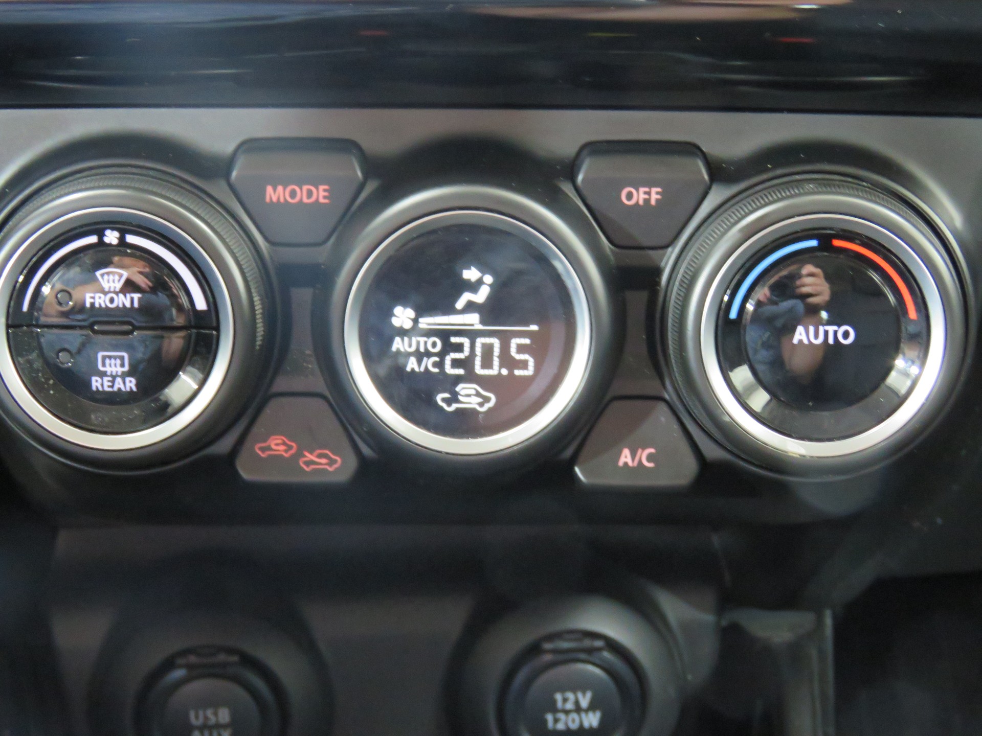 SUZUKI Swift 1.2 Compact Hybrid CVT (Automat)-image-17