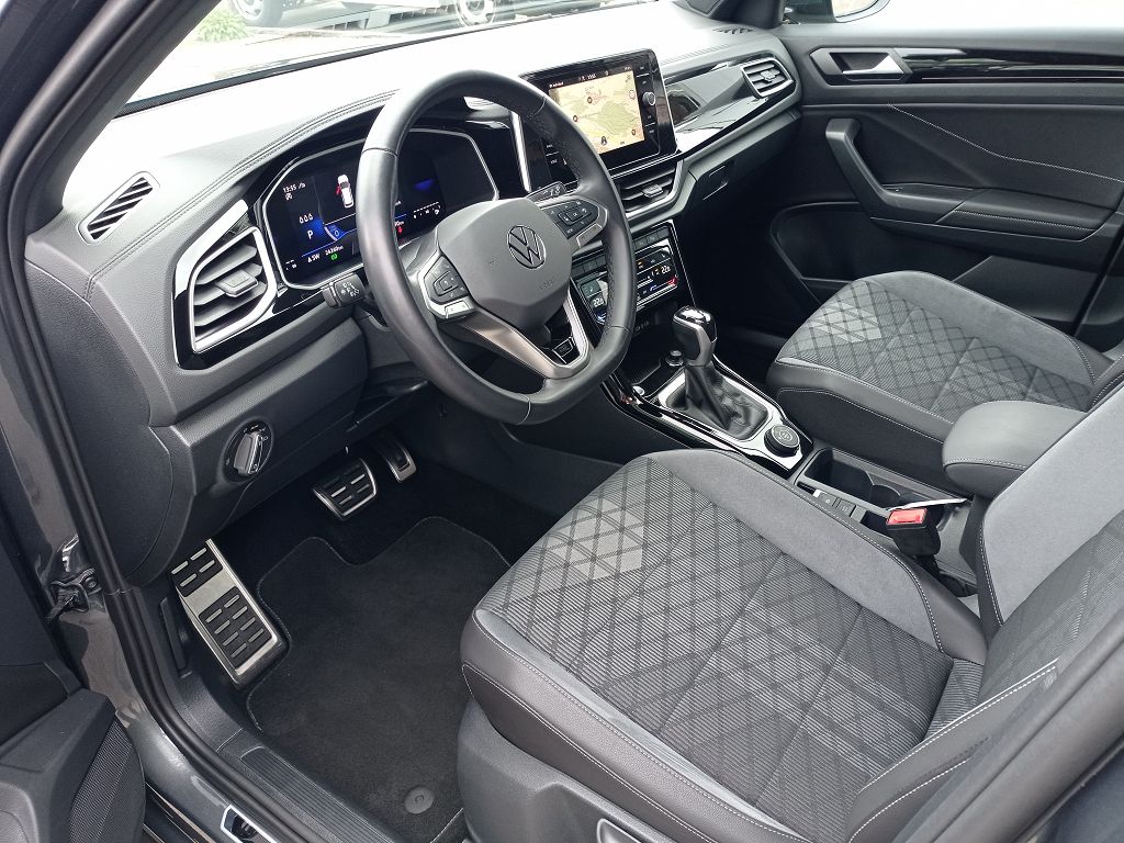 VW T-Roc 2.0 TSI R-Line DSG 4Motion-image-7