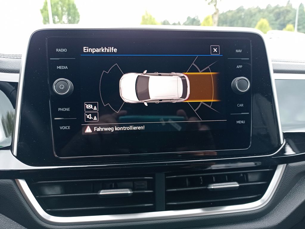VW T-Roc 2.0 TSI R-Line DSG 4Motion-image-16