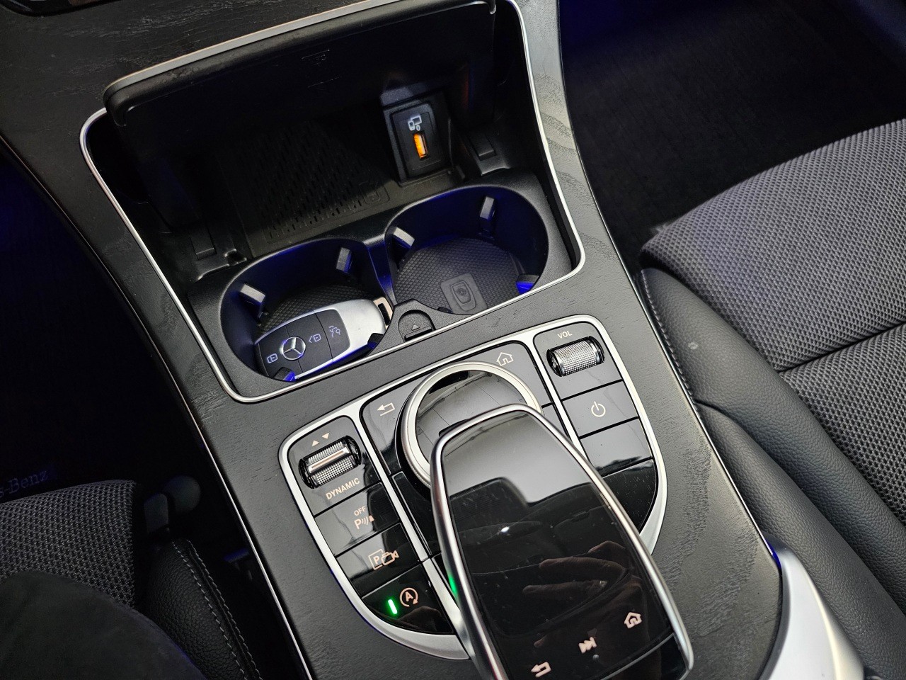 MERCEDES-BENZ C 300 d Avantgarde 9G-Tronic-image-11