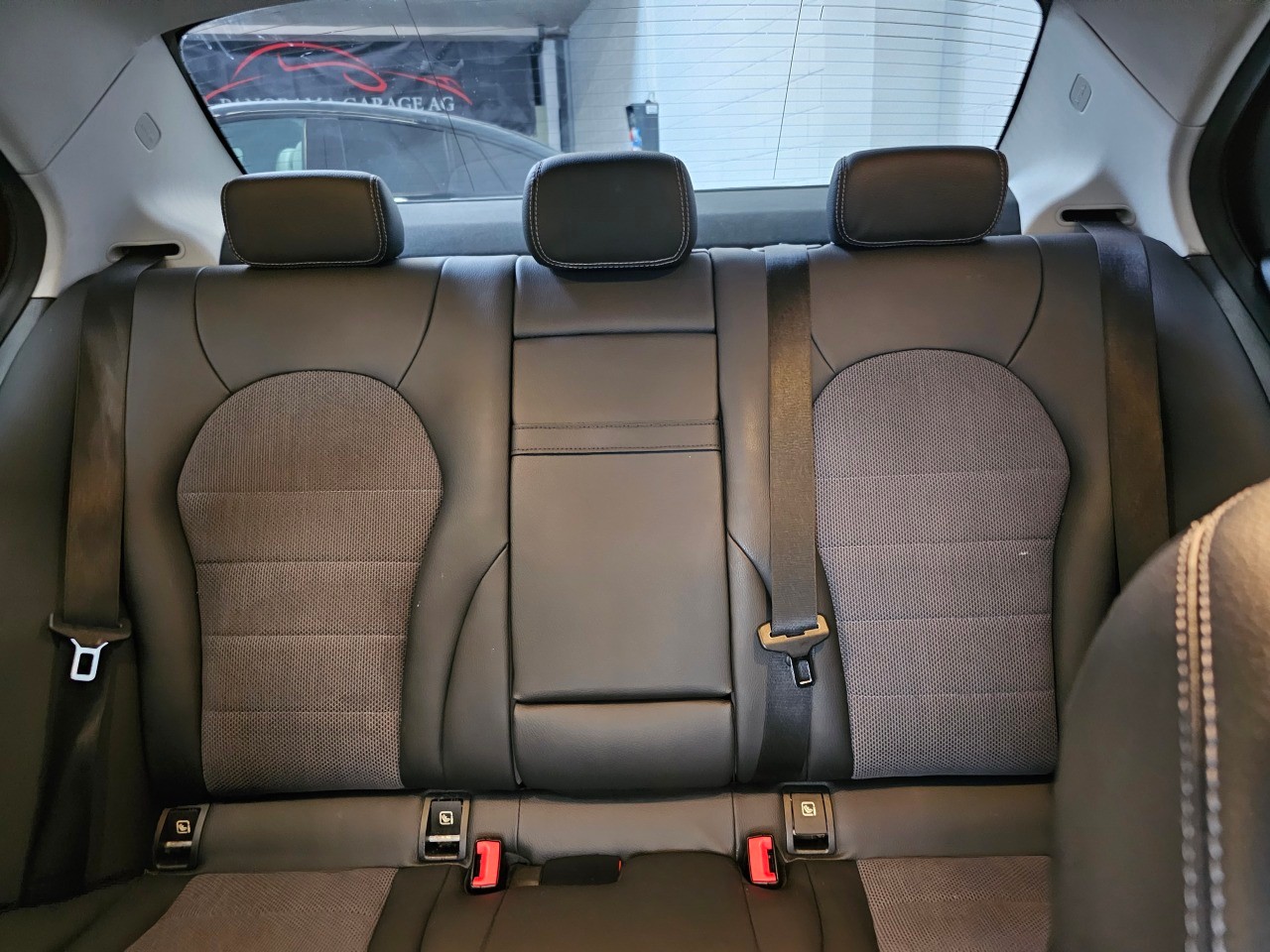 MERCEDES-BENZ C 300 d Avantgarde 9G-Tronic-image-14