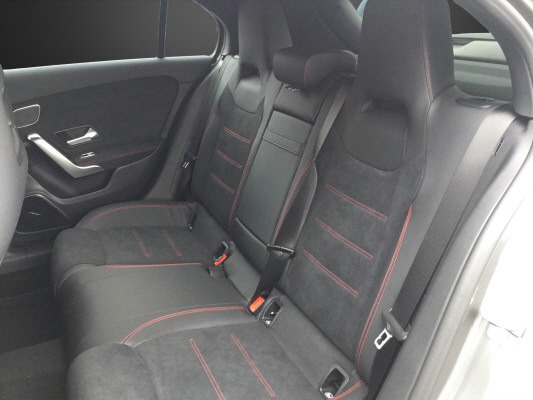 MERCEDES-BENZ A 250 e EQ Star 8G-DCT-image-10