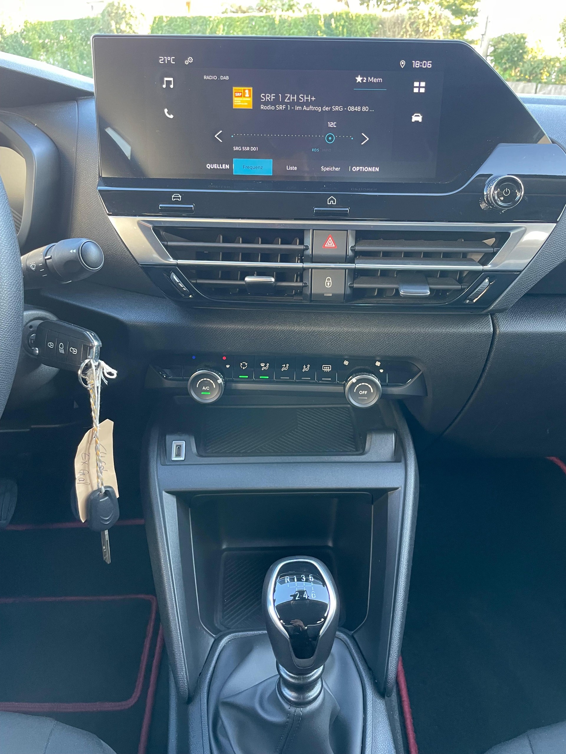 CITROEN C4 1.2 Pure Tech Live Pack-image-15