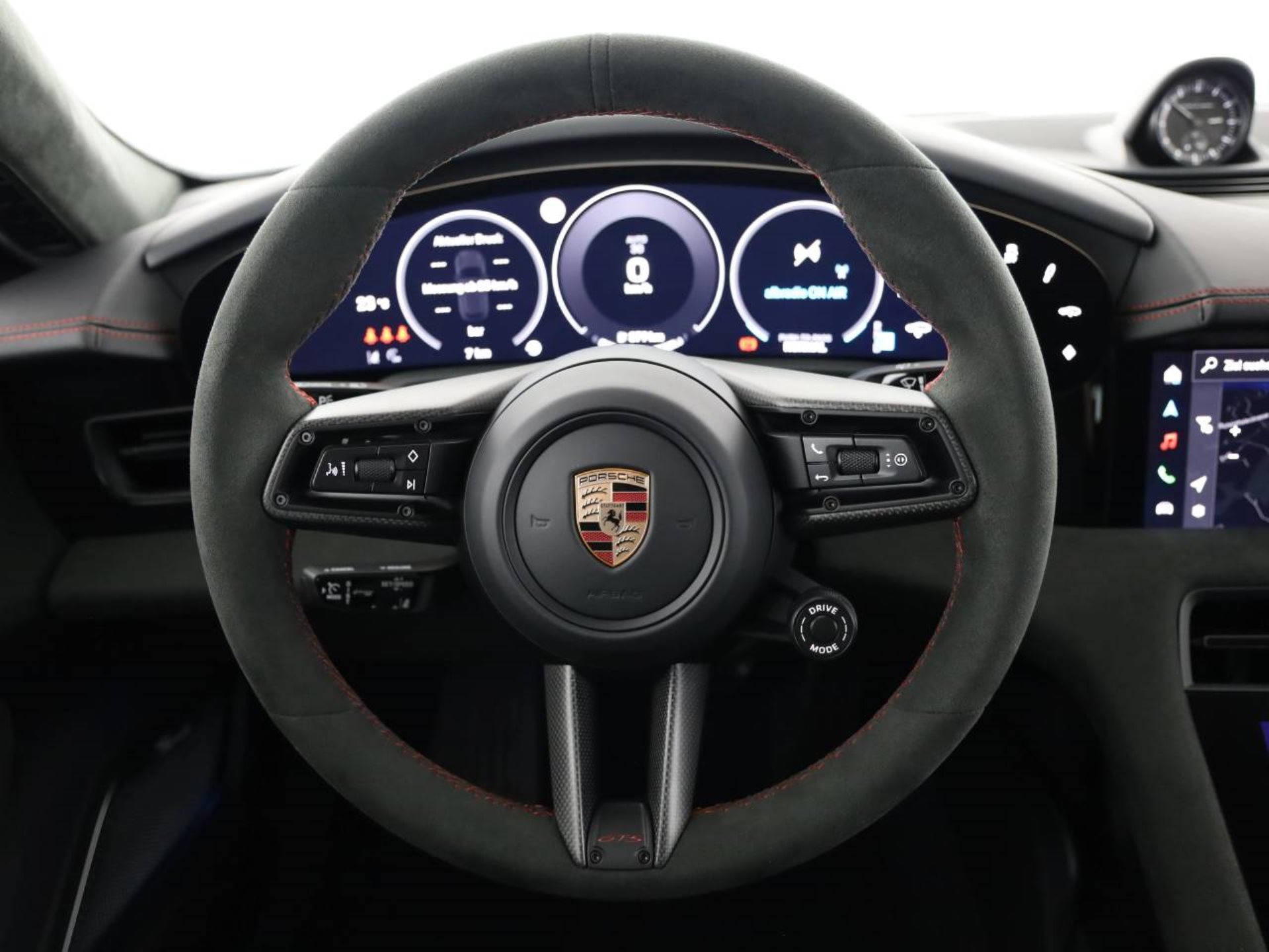 PORSCHE Taycan GTS Sport Turismo-image-8