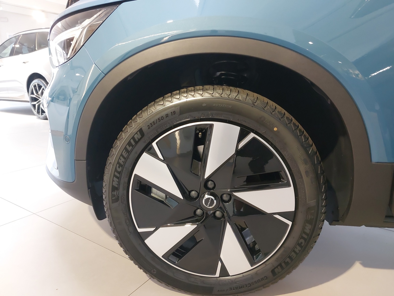 VOLVO C40 E80 Ultimate-image-4